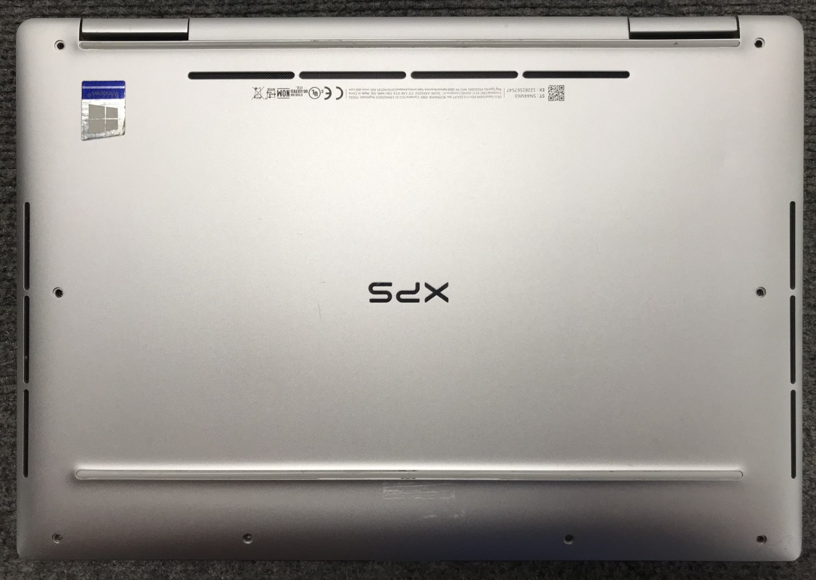 Dell XPS 13 9310 13.3″ 2-in-1 Laptop i5-1135G7 8GB RAM 256GB NVMe