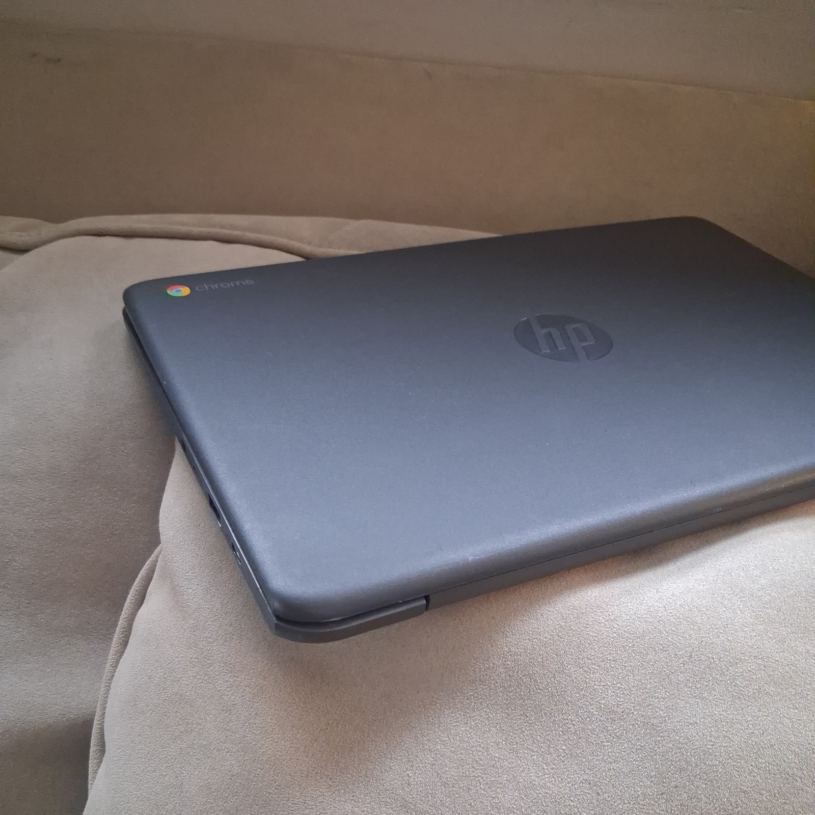 HP Chromebook 14-db0020nr, AMD A4-9120C, Radeon R4, 4GB RAM, 32GB EMMC, Used