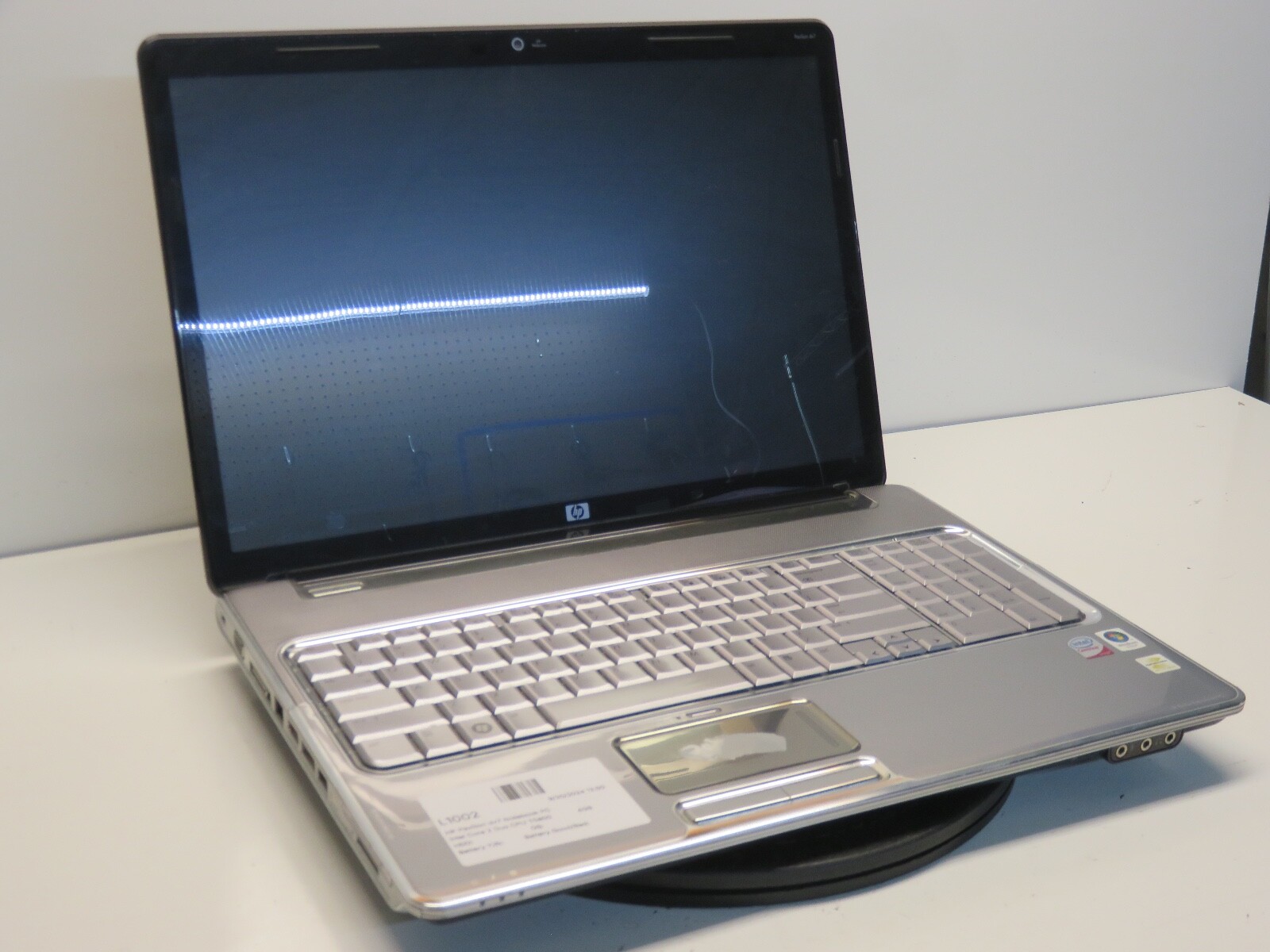 HP Pavilion dv7-1150us Intel Core 2 Duo CPU T5800 2.00GHz 4GB NO HDD No Batt