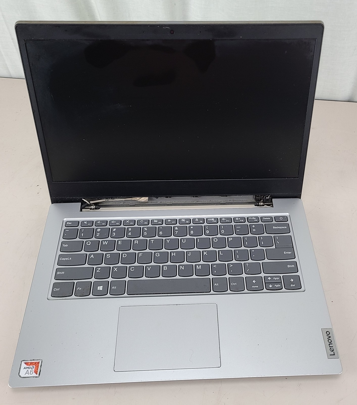 FOR PARTS Lenovo IdeaPad Slim AMD A6-9220e 4GB 64GB HDD WIN 10 HOME