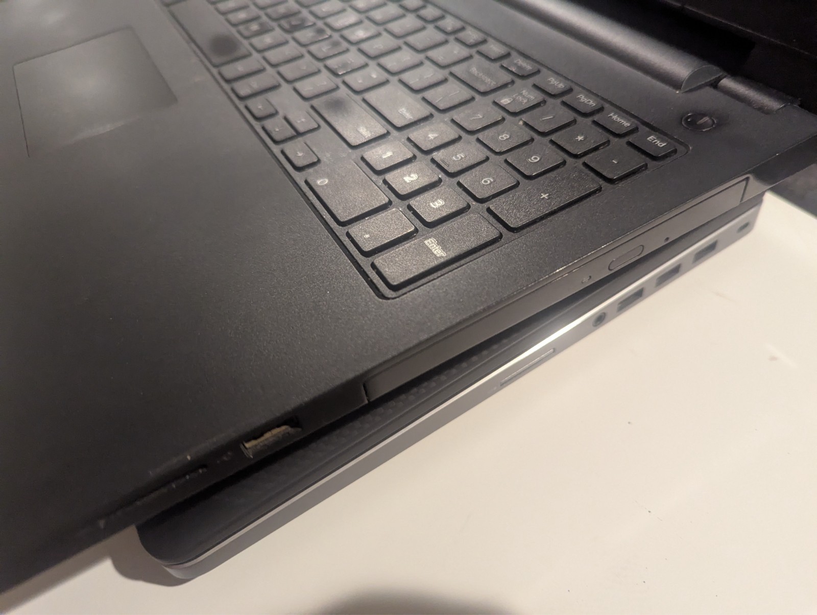 Dell Inspiron 15 3542 i5-4210u 1.70GHz (NO BOOT)