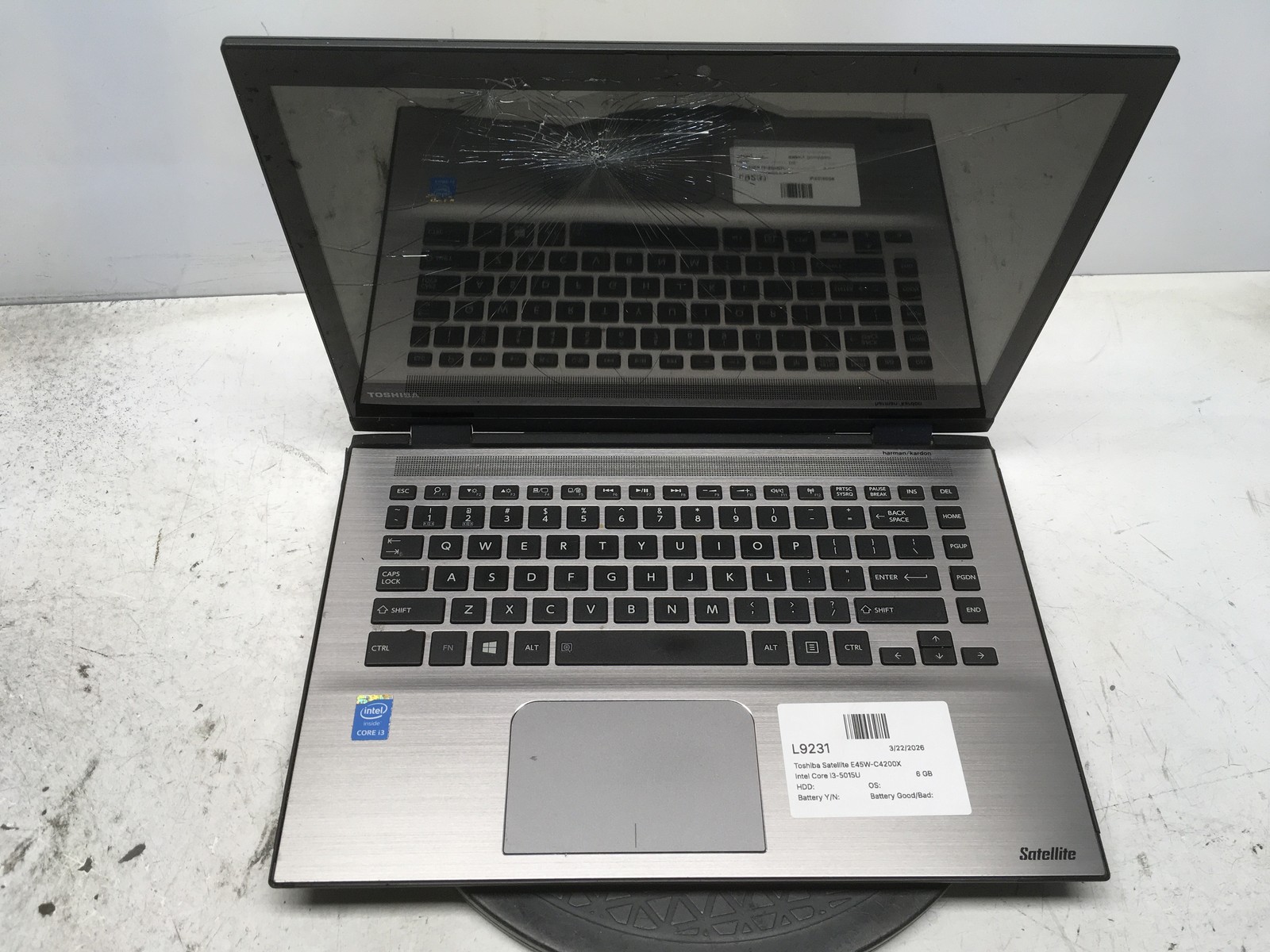 Toshiba Satellite E45W-C4200X Intel Core i3-5015U 6 GB NO HDD No Batt
