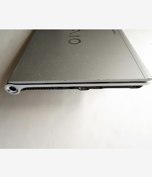 SONY VAIO Z VPCZ13ADZ Core i5-560M/4GB（2GB×2）/Win 10 Pro/GeForce GT 330M