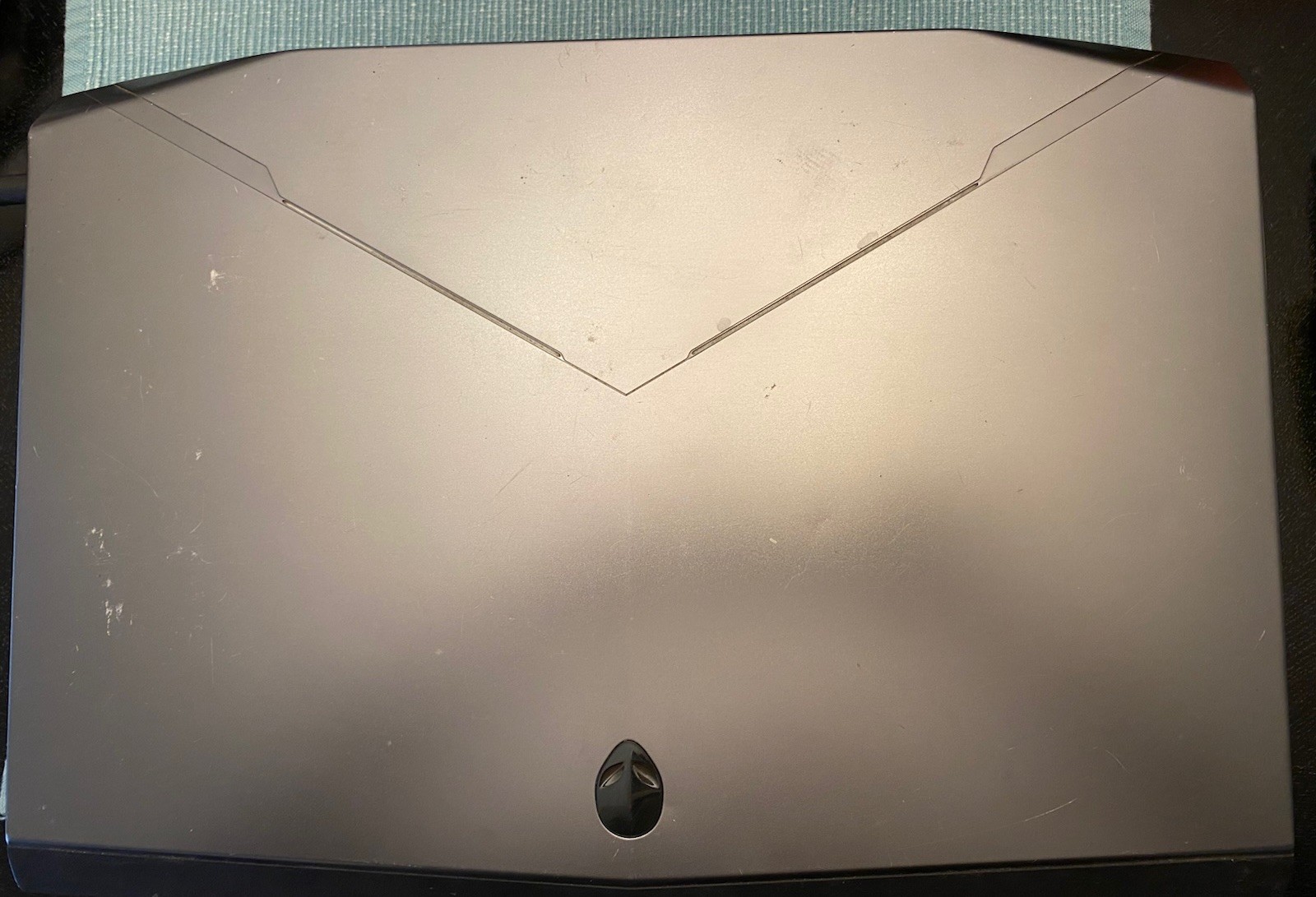 Alienware17 P18E Gaming Laptop Dual Nvidia GeForce GTX 860M 19.5V/9.23/12.3 A 17