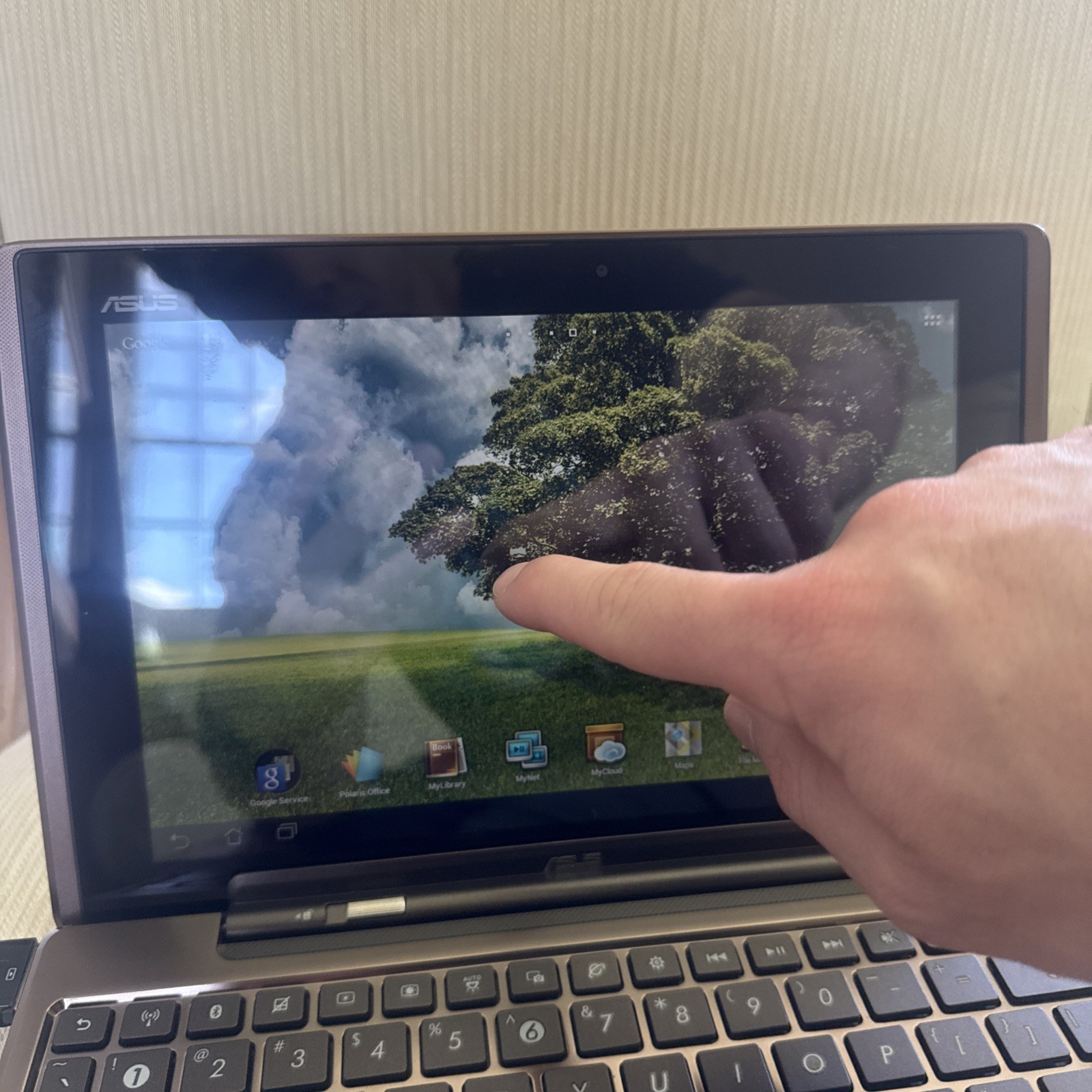 Asus Eee Pad Transformer TF101, Android 4.0.3 Read Description!