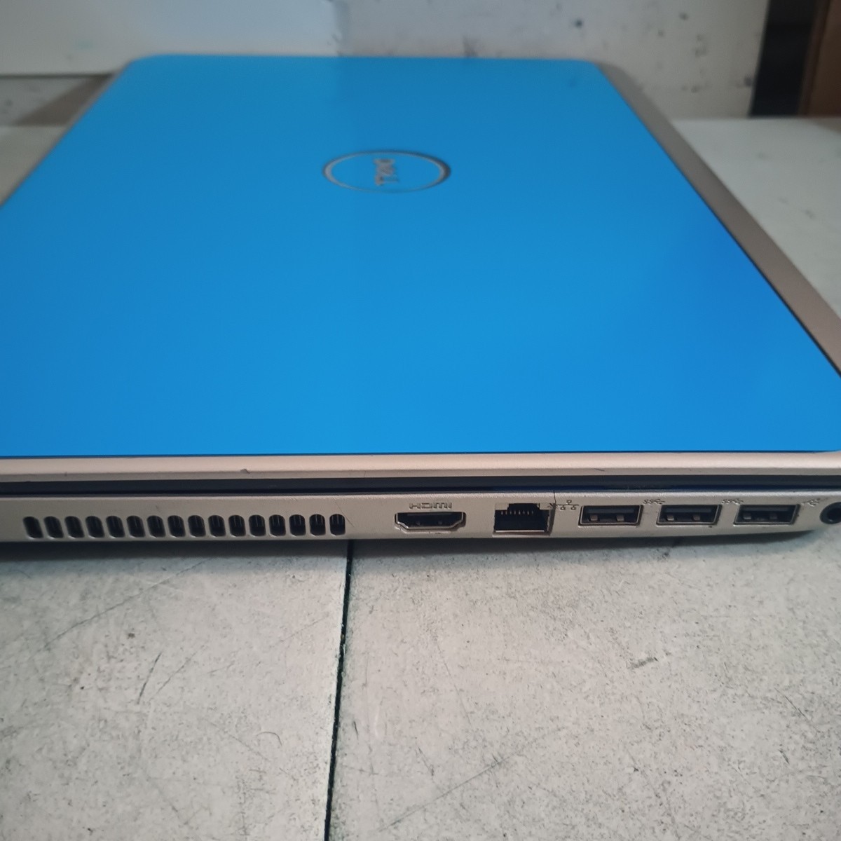 15.6″ BLUE GAMING DELL AMD A8-5545M 2.70GHz,12GB,180G SSD,DVDRW,WIN11,CAM