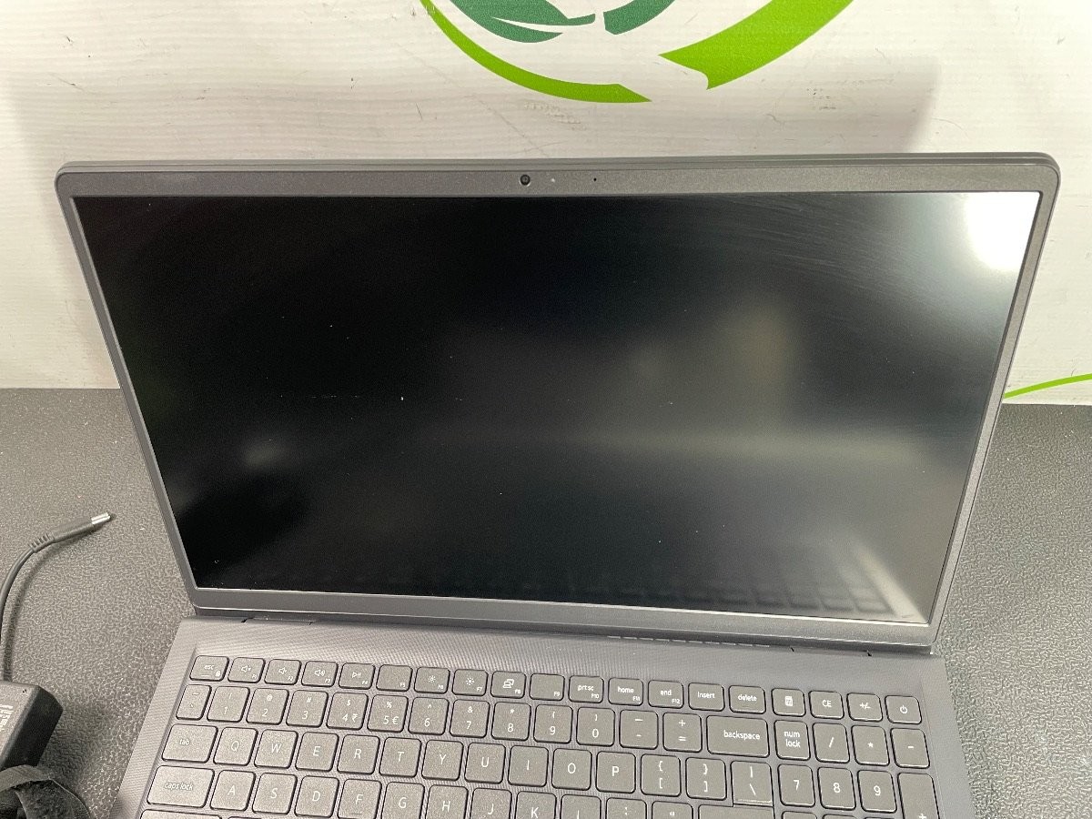 Dell Vostro 3520 15.6″ i5-1235U 8GB DDR4 No SSD No OS w/ AC Adapter – READ
