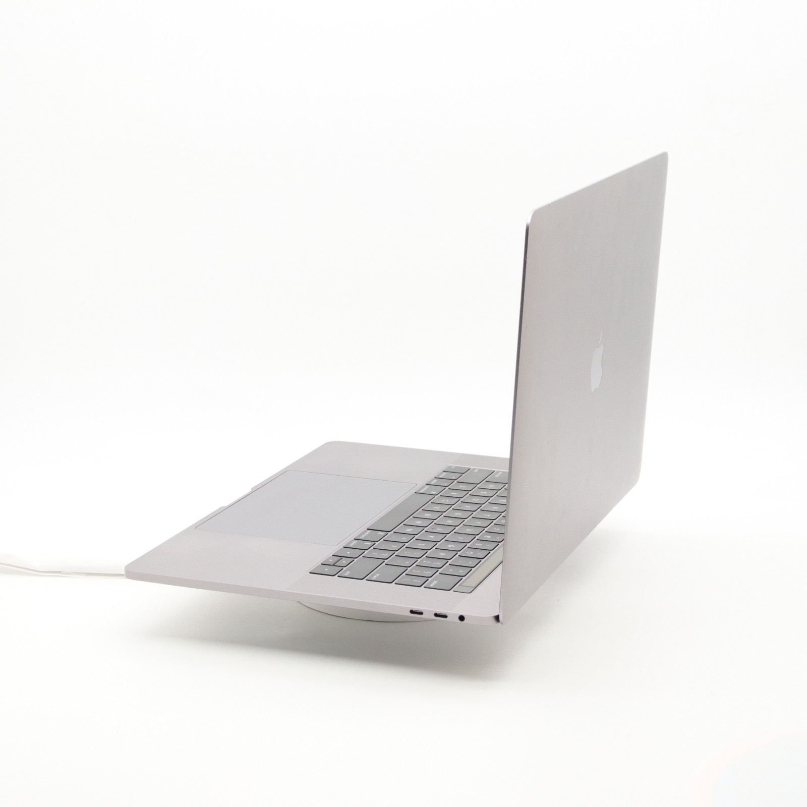 Apple MacBook Pro 15″ 2018 – Intel i9 6-Core Radeon 560X 4GB RAM 32GB 512GB SSD