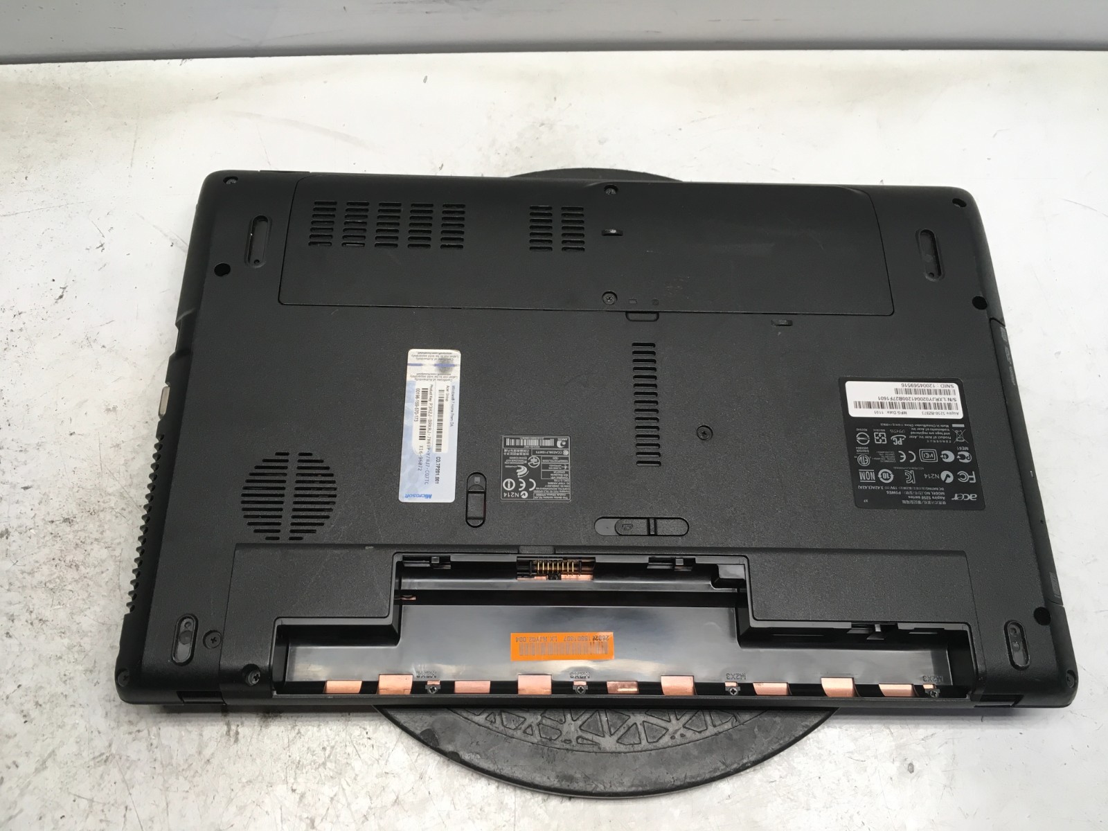 Acer Aspire 5250-BZ873 AMD C-50 1000MHz 2 GB NO HDD