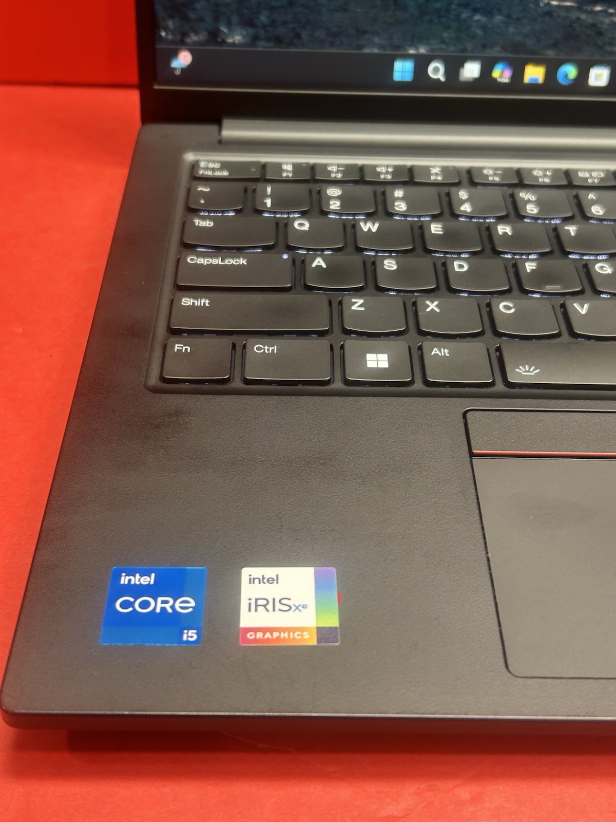 Lenovo ThinkPad E14 14 Core 13th i5 -1300Mhz 16GB 256GB Windows 11pro