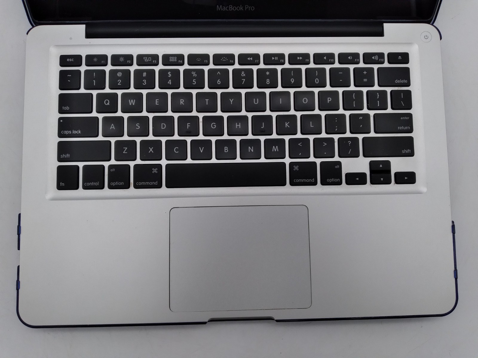 MacBook Pro 8.1 13″ (2011) Core i5 2.3GHz, 8GB RAM, 240GB SSD, High Sierra