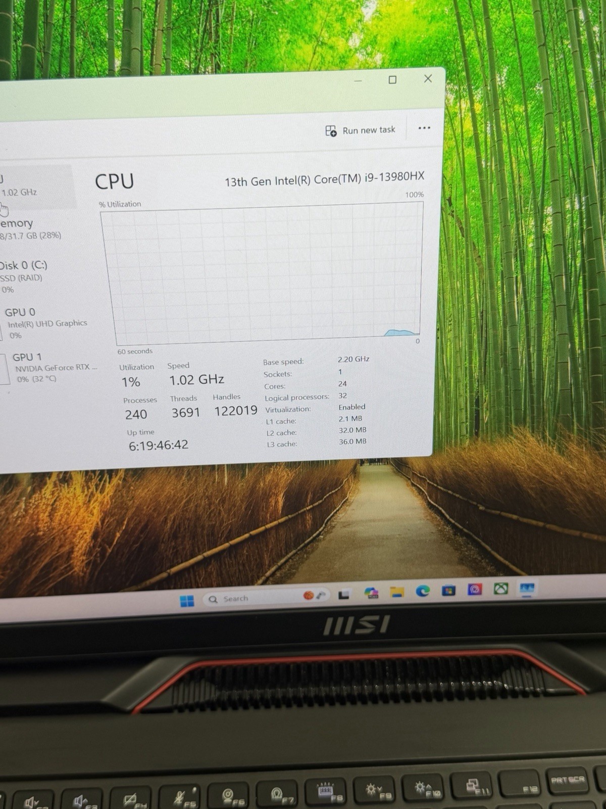 MSI Raider GE78 HX 13V 17″ Core i9-13980HX GeForce RTX 4070 16GB RAM 1TB NVMe