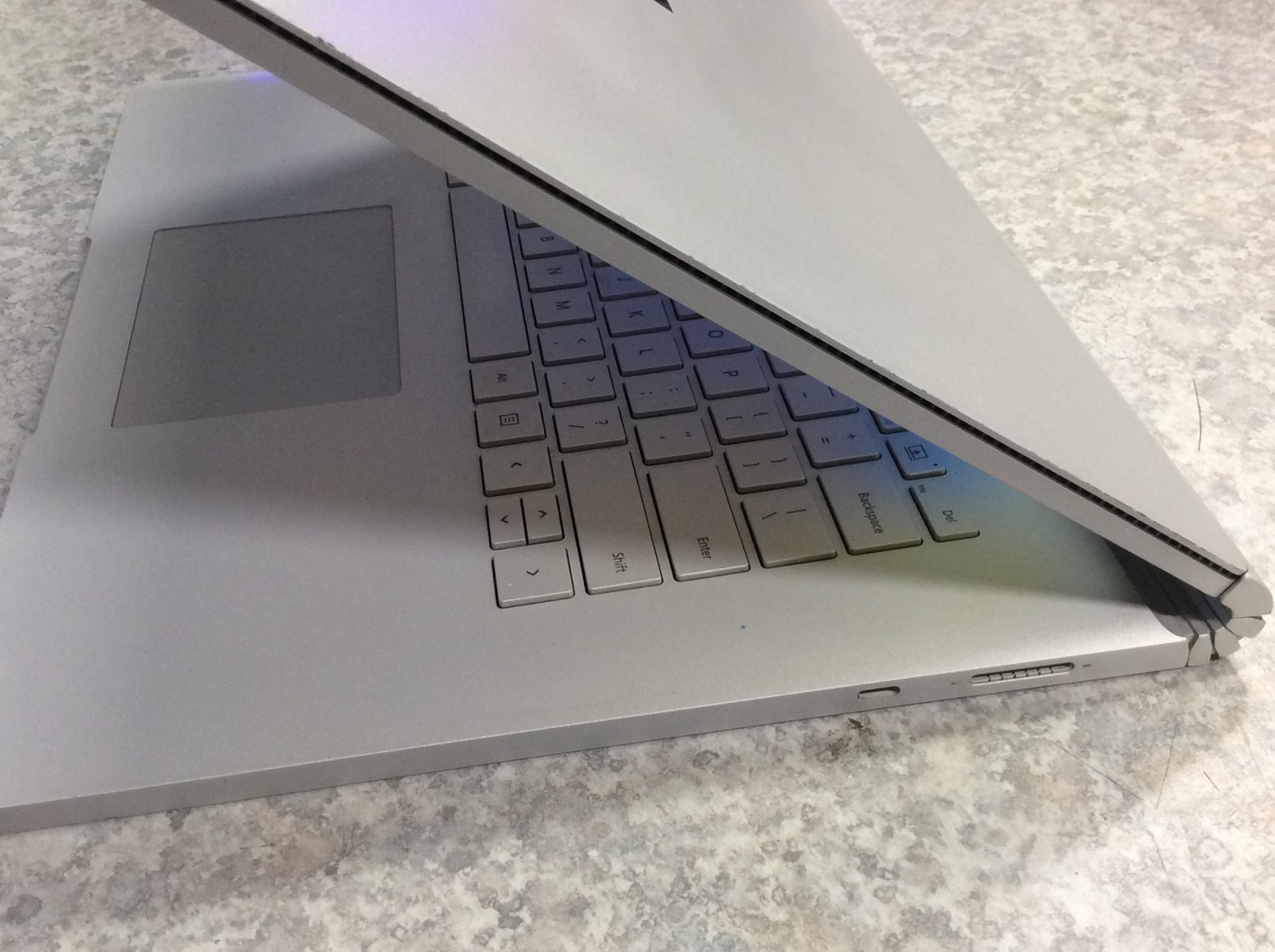 Microsoft Surface Book 2 15 TOUCH i7-8650U 1.9GHz 16GB 512GB NVIDIA GTX 1060 6GB