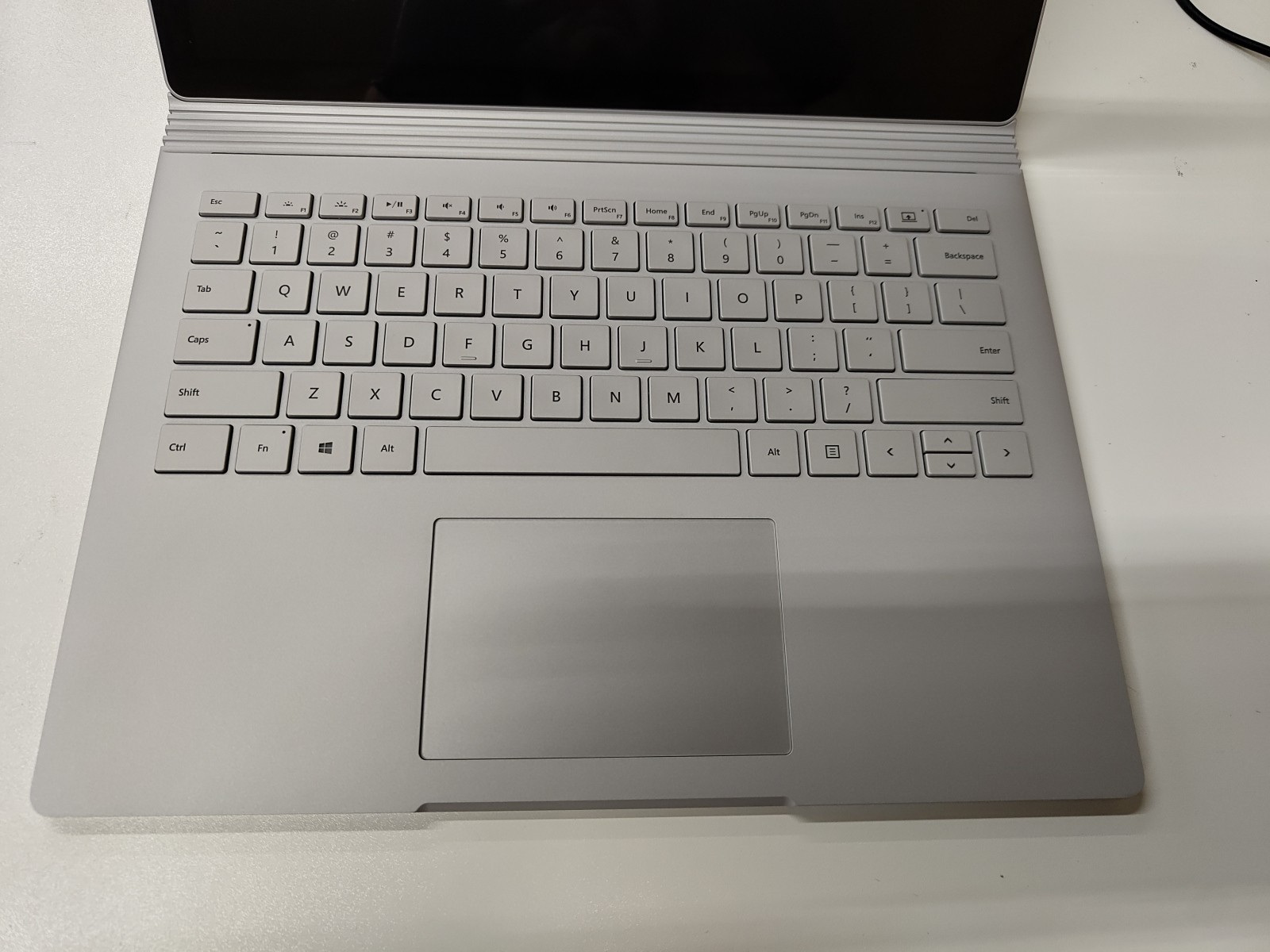 Microsoft Surface Book 1st Generation 13.5″ 128GB, Intel I5, 8GB RAM (FOR PARTS)