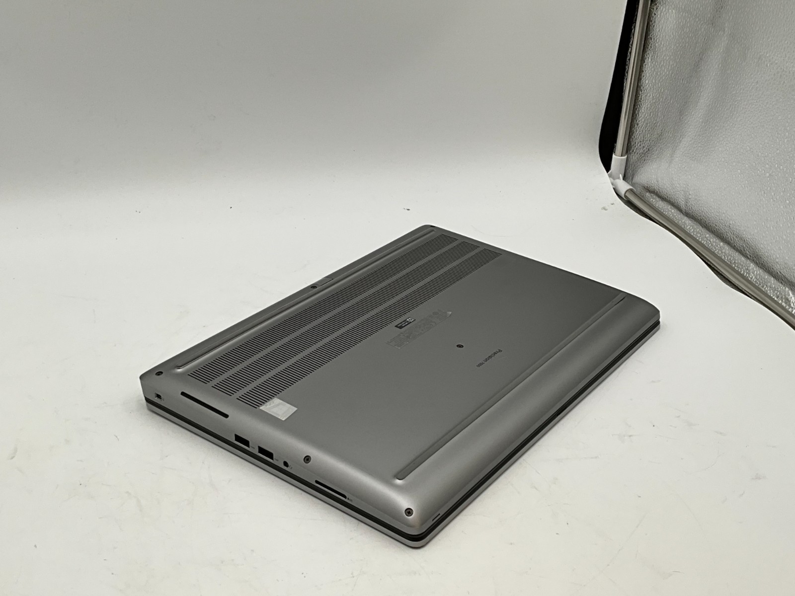 DELL Precision 7550 i7-10850H 2.70gh 64gb 1TB T2000 15.6″ LAPTOP 5BP2043