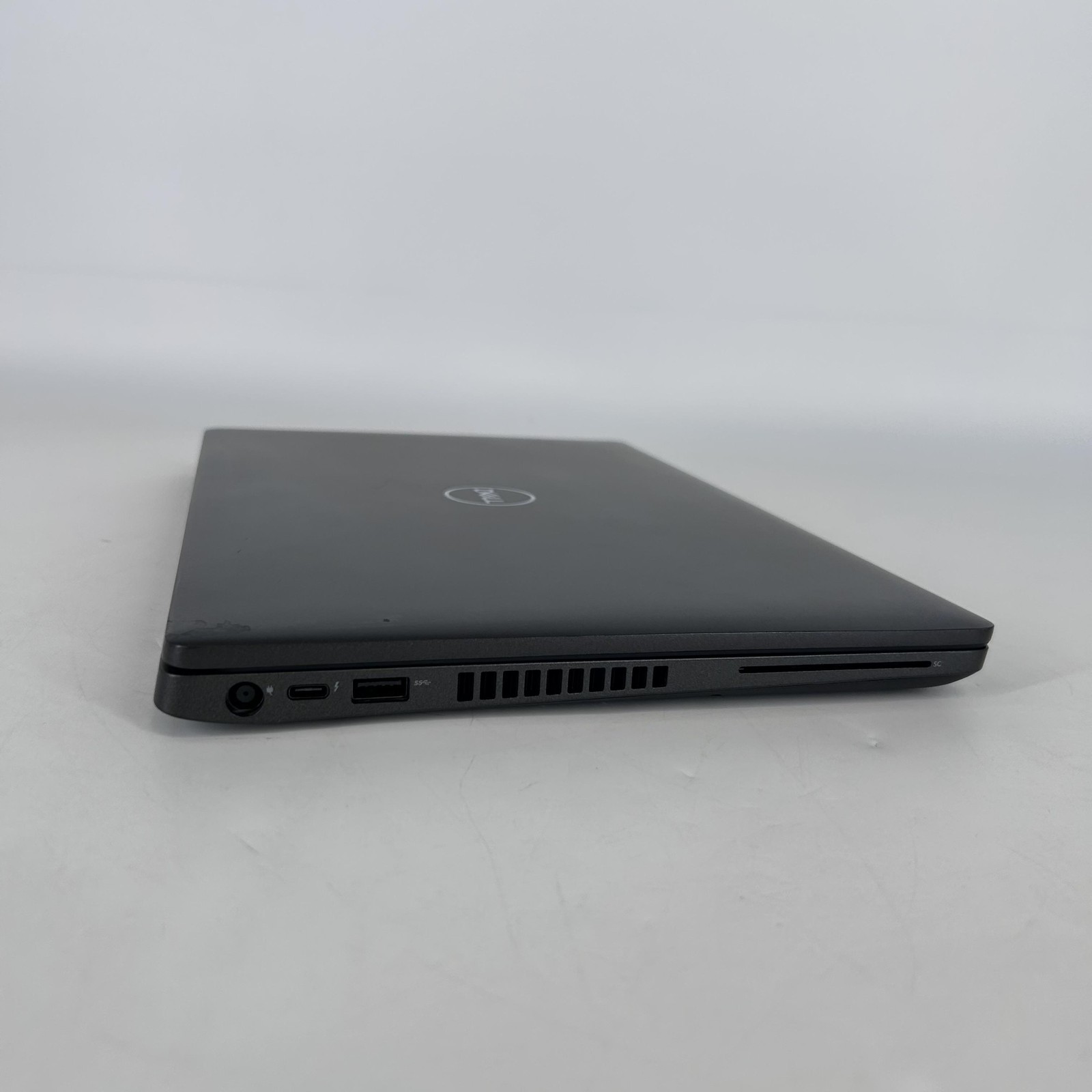 Dell Latitude 5400 14 Black HD i7-8665U 1.90GHz 16GB 500GB HDD Good