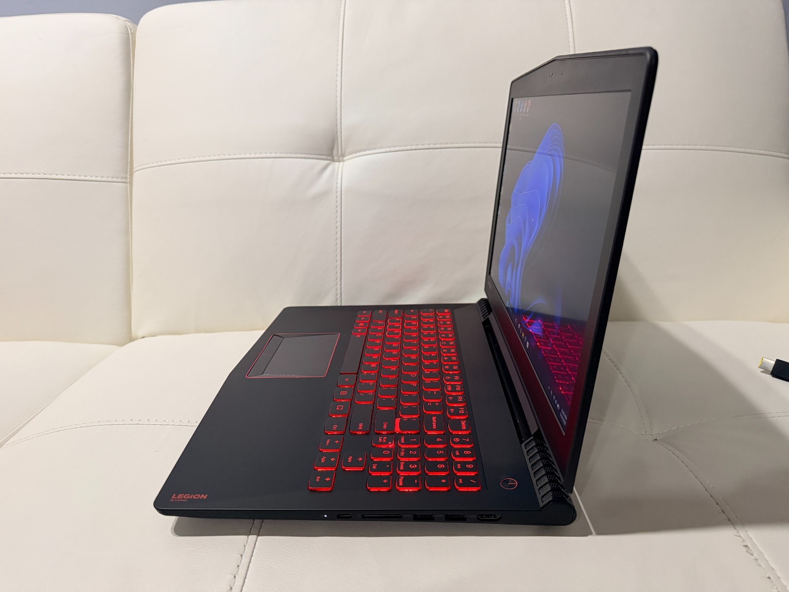 Lenovo Legion Y520 – Gaming Laptop – i7 – 1.25TB SSD + HDD GTX 1050ti W11