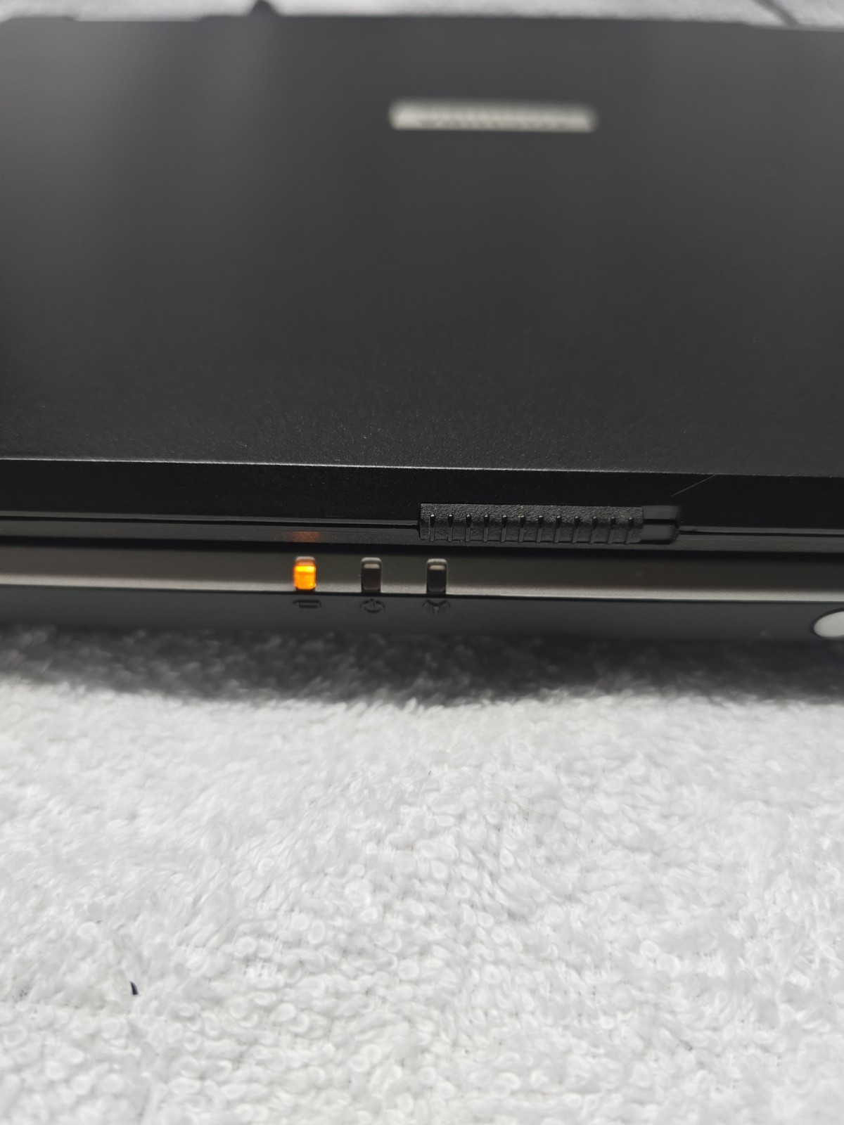Toshiba Satelite L25-S119 PSL2XU-OOJOOD Intel Laptop Computer w/ Handheld Mouse