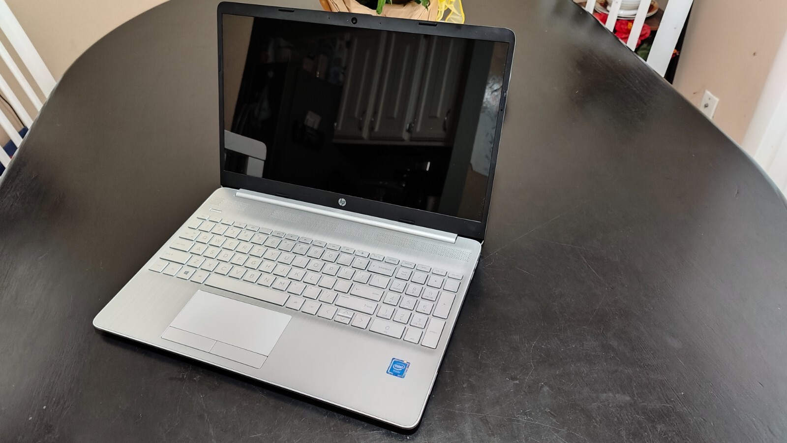 HP 15-dw1032nr Windows 10/11 15.6″ Screen Intel Proc. 1 TB Hard Drive 8 GB RAM