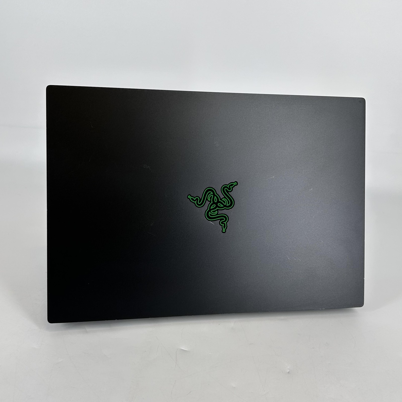 Razer Blade 14 2K 3.3 GHz Ryzen 9 5900HX 16GB 2TB SSD NVIDIA RTX 3080 Good