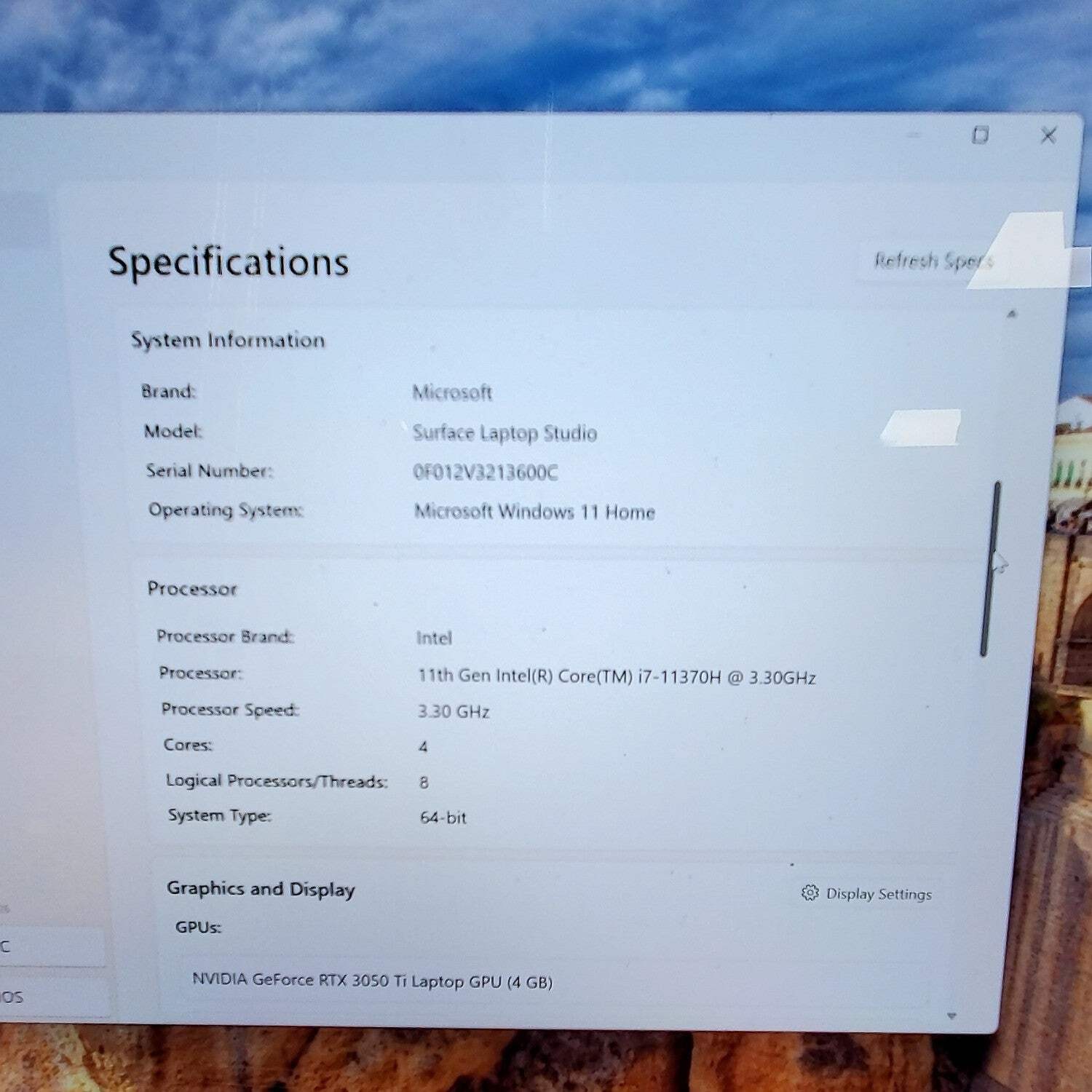 Microsoft Laptop Studio 1 1964 14.4″ i7 3.3GHz 16GB RAM 512GB SSD RTX 3050 Ti