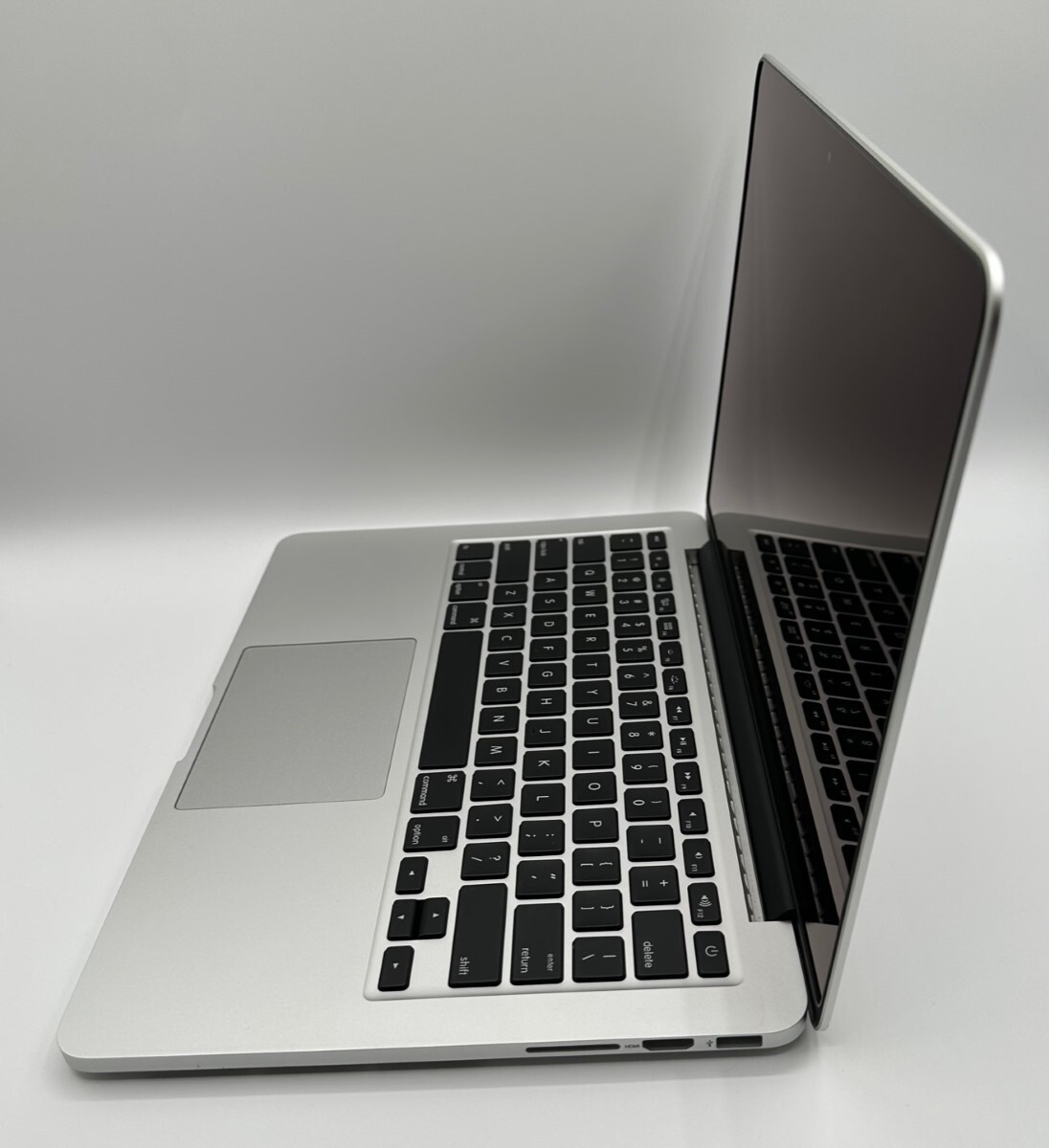 Apple MacBook Pro 13″ A1502 Retina 2.7GHz Core i5, 8GB RAM, 128GB, 2015