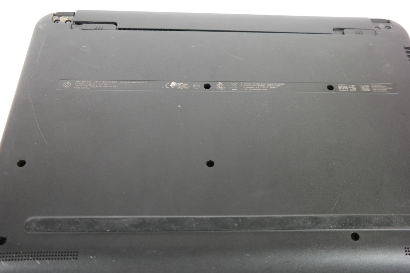 HP Notebook 14-an010nr 14″ – 4GB RAM – No HDD – Powers On – No Display