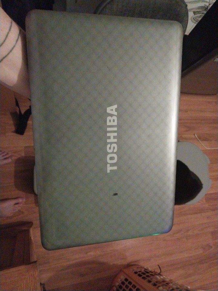 Toshiba Satellite L655D-S5159 15.6″ AMD V 2.30GHz 4GB 320GB HDD Black/Gray