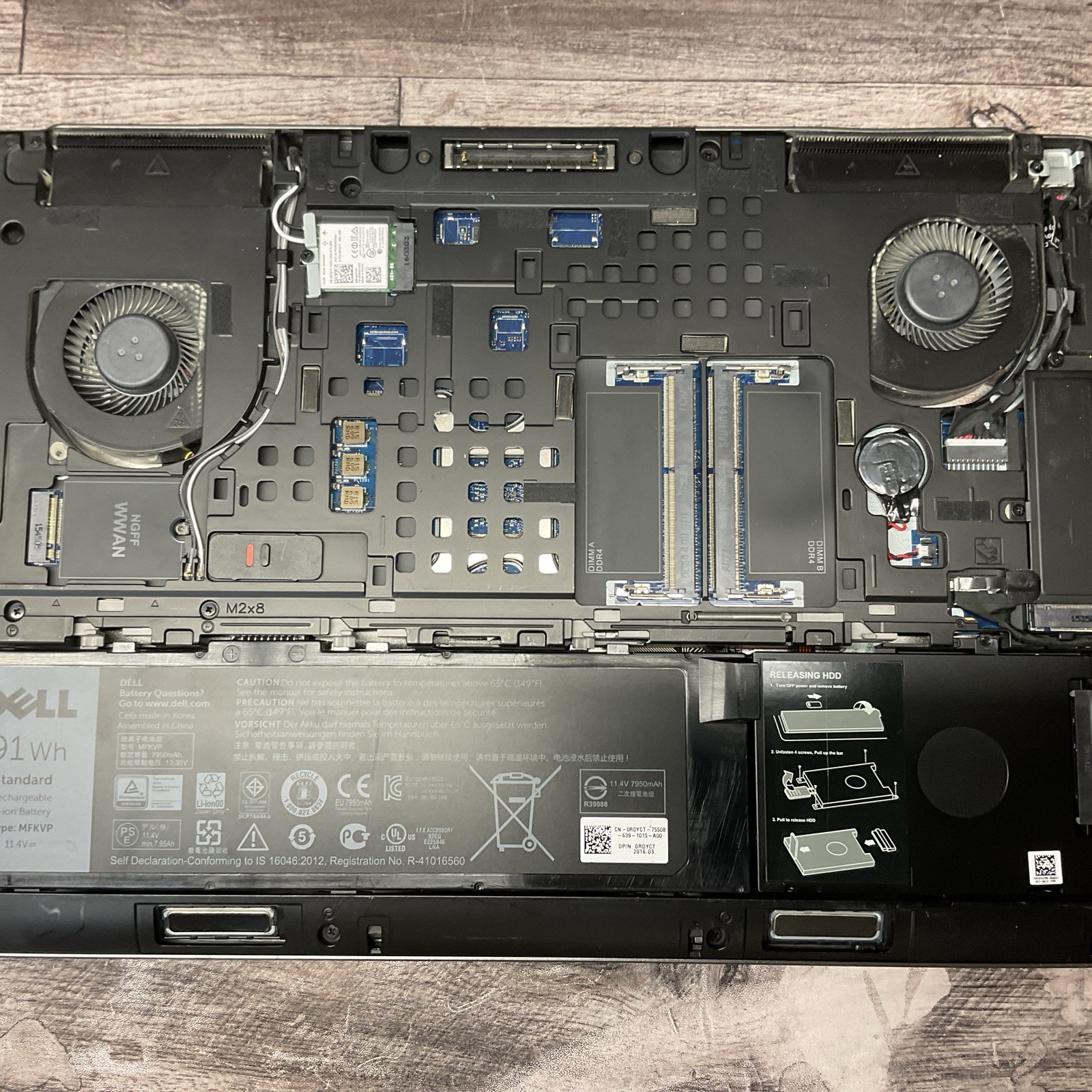 Dell Precision 7510 / i7 6th Gen / No Power / Parts Repair / O15