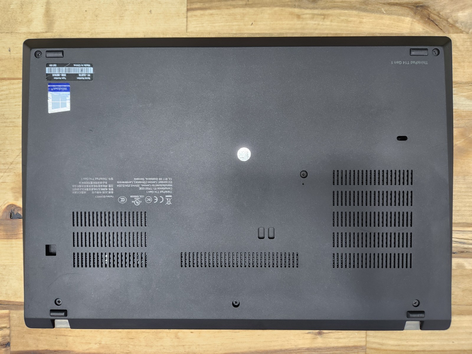 Lenovo ThinkPad T14 Gen 1 14″ FHD i7-10510U 1.8GHz 16GB 256GB SSD Win 11 Pro ~