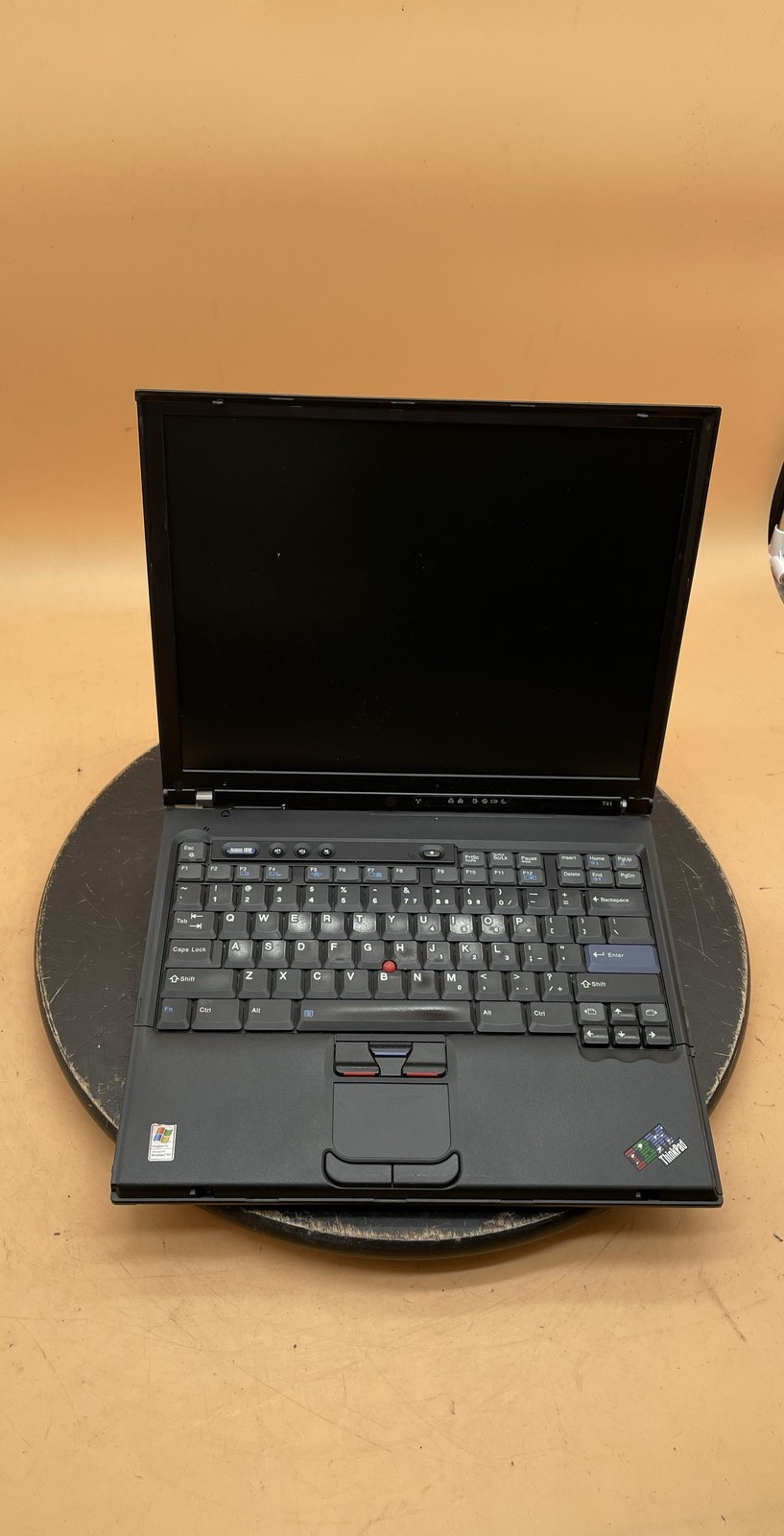 IBM ThinkPad T41 Type 2373-8AU 14” Intel No HDD w/ IBM 2878 Docking Station