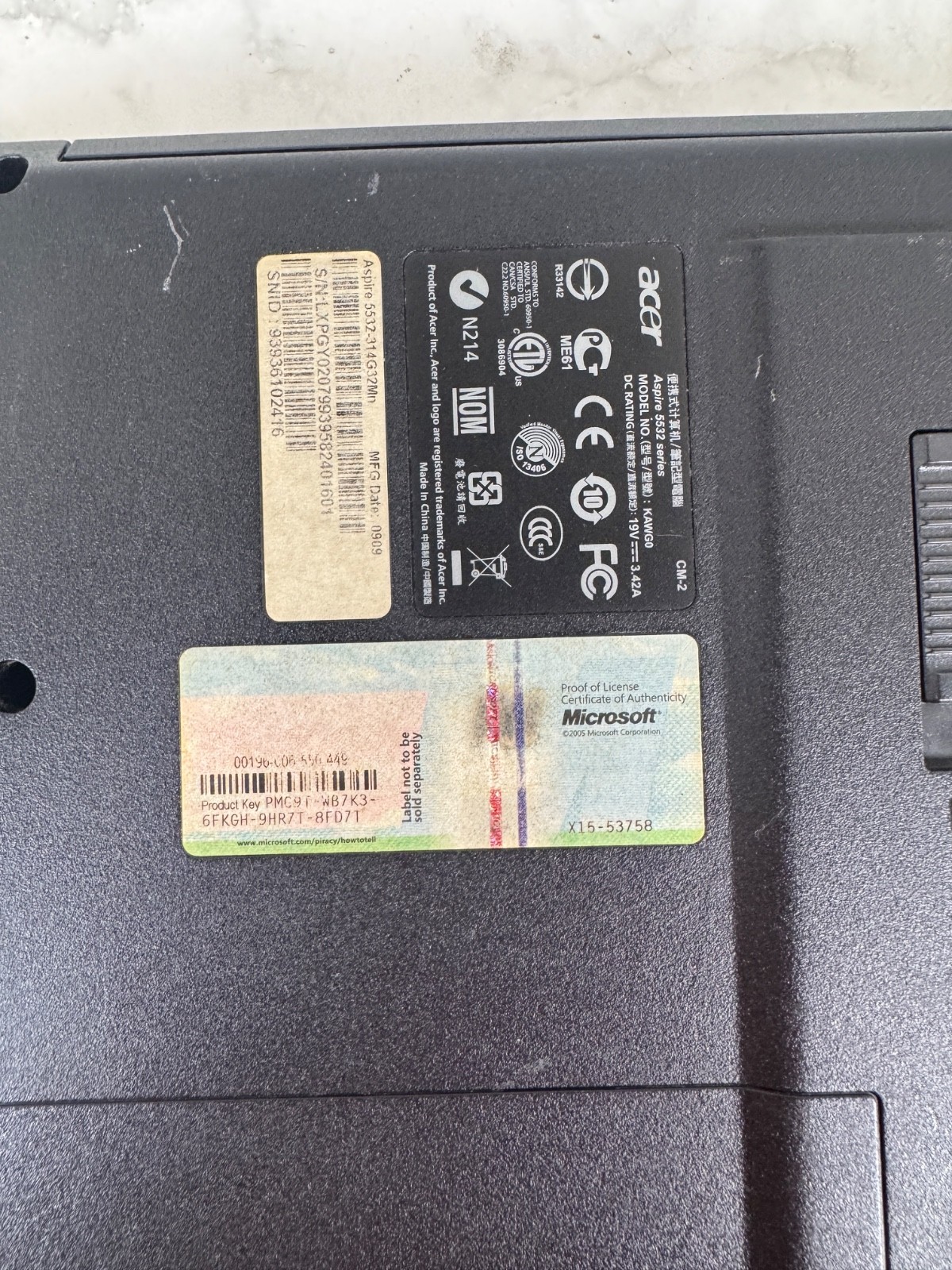 Acer Aspire 5532 15.6” AMD Vision Win7 Sticker Notebook