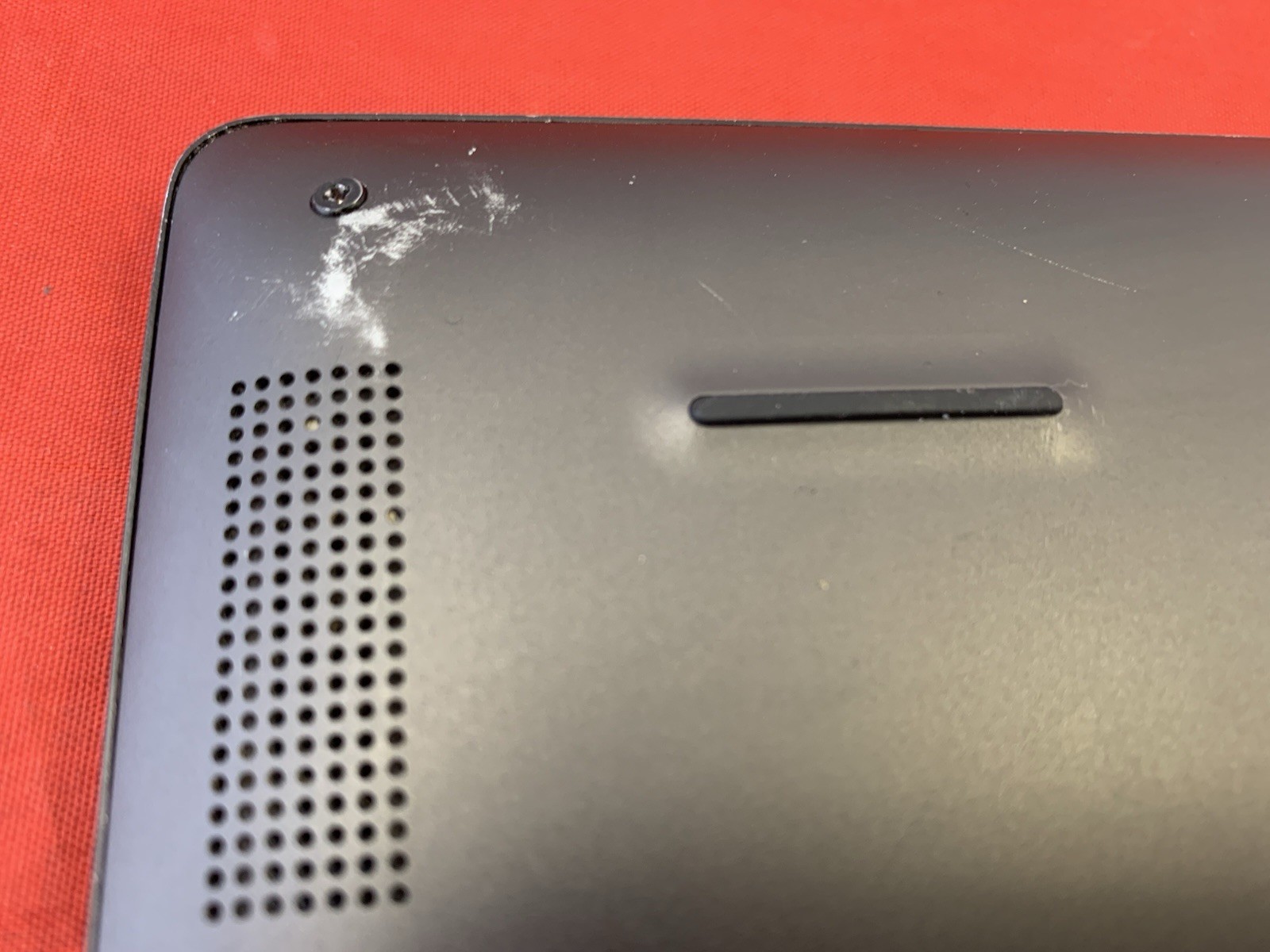 Dell Inspiron 7386 14″ Core i7 16GB 256GB Black FOR PARTS ONLY