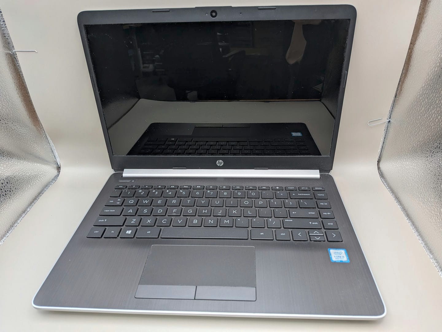 HP 14-df0023cl 14″ Intel Core i3-8130U 4GB RAM – NO SSD NO OS