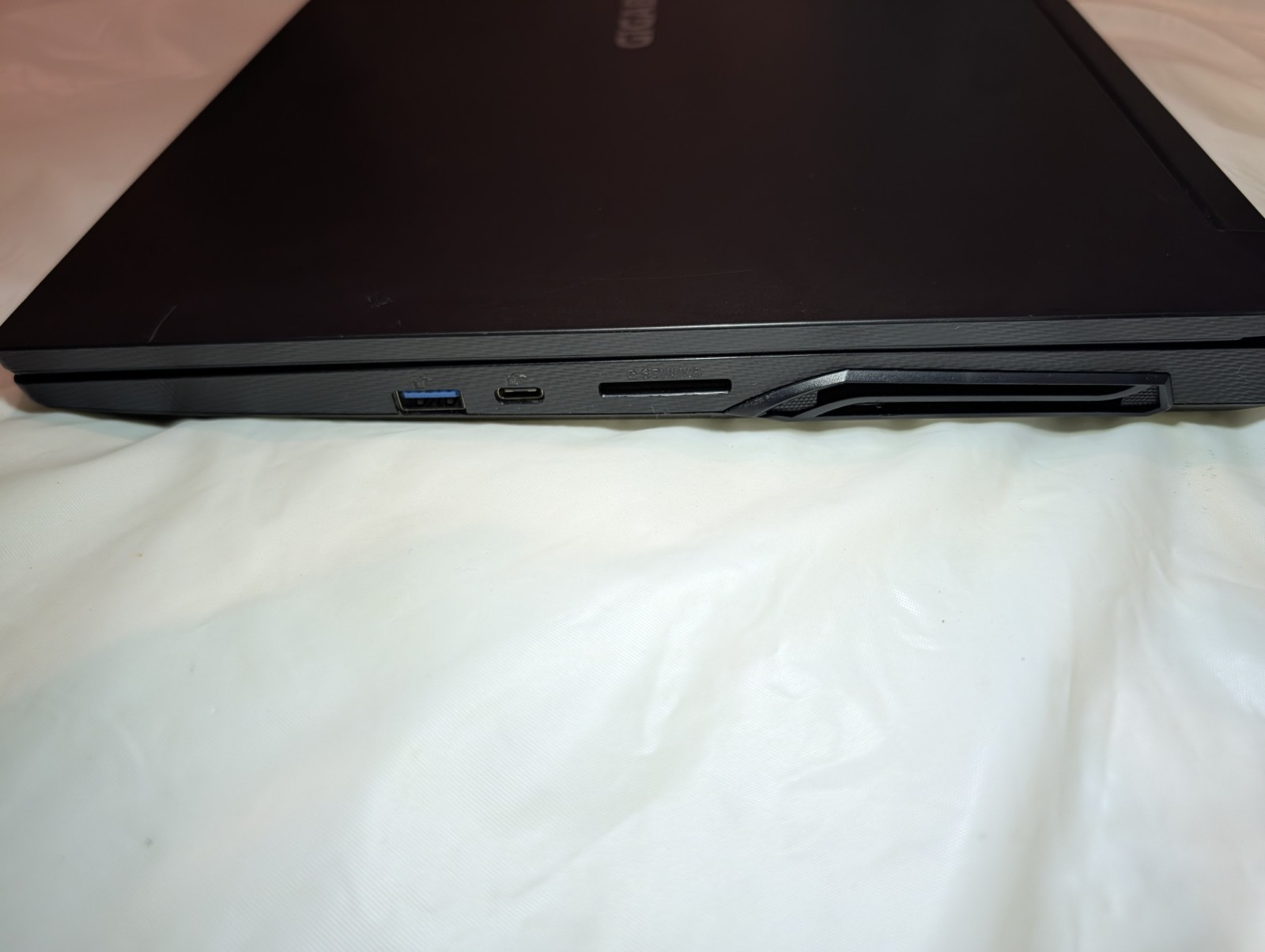 GIGABYTE G5 GD 15.6″ Gaming Laptop i5-11400H 16GB 500GB SSD RTX 3050 W11
