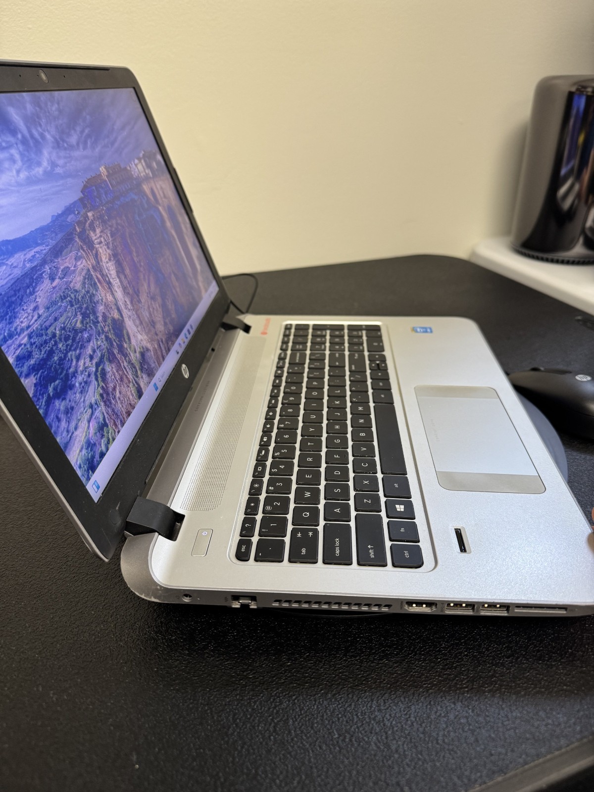 HP Envy 15 ProtectSmart Laptop (i7 4th Gen, 12GB RAM, 1TB HDD)