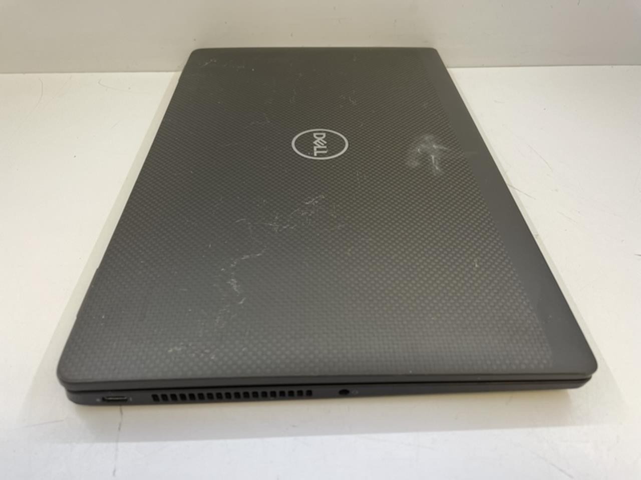 DELL LATITUDE 7420 Laptop w/ Intel Core i5-1135G7 2.40 GHZ + 8GB No HD/Battery