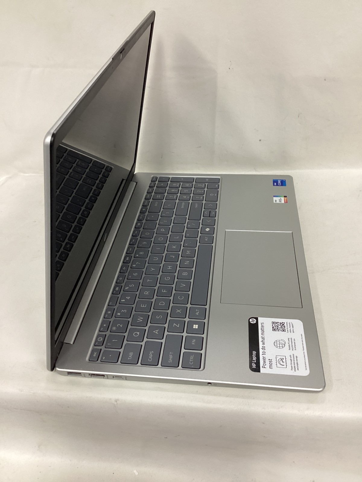 HP 15.6″ FHD Touchscreen AI Laptop Intel Core i7-1355U 16GB RAM 1TB SSD Iris Xe