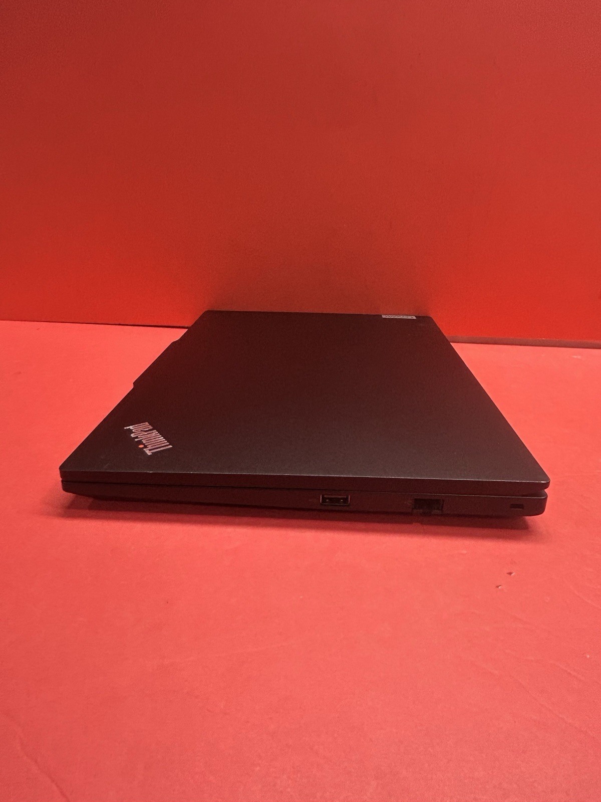 Lenovo ThinkPad E14 14 Core 13th i5 -1300Mhz 16GB 256GB Windows 11pro