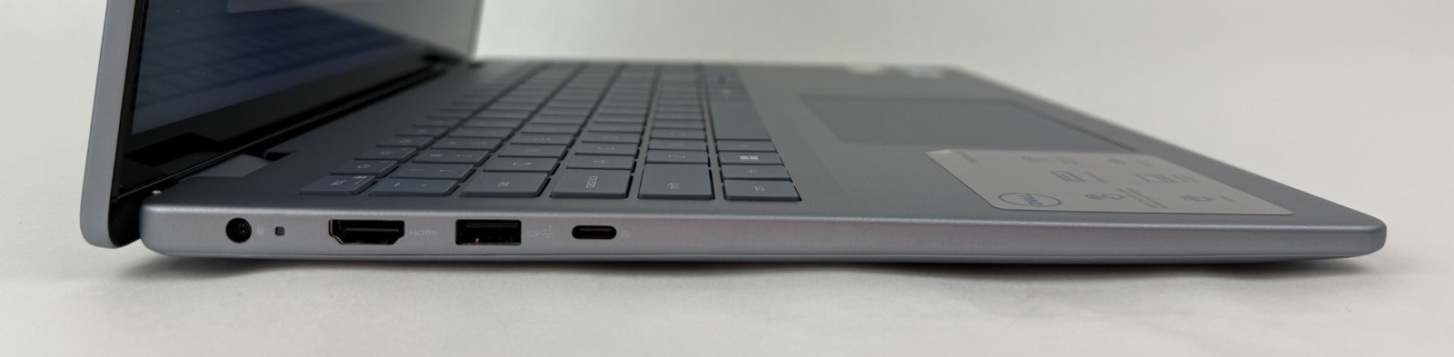 Dell Inspiron 5640 16″ 1920×1200 Touch Core 7 150U Processor 16GB 1TB SSD W11H U
