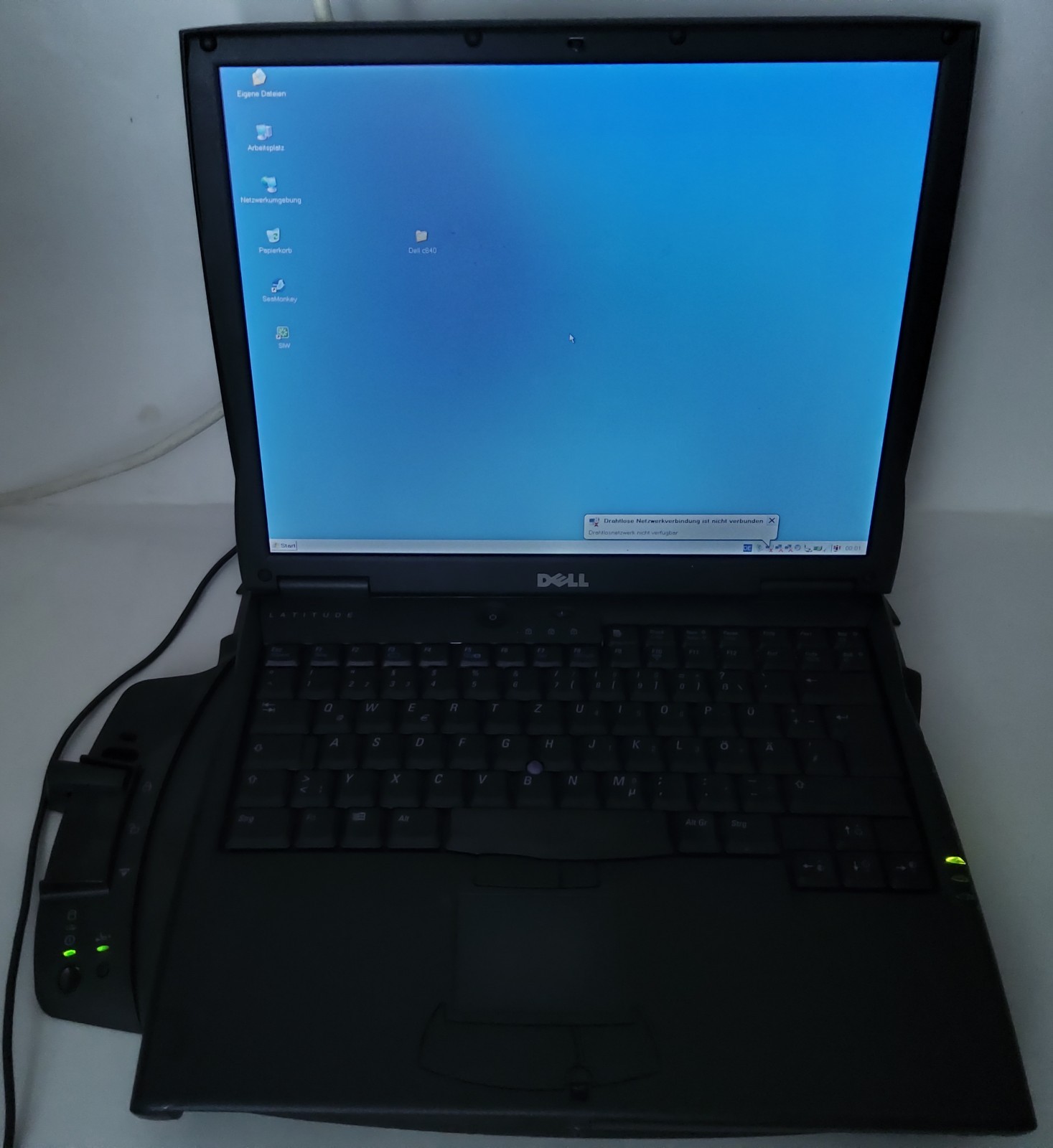 Vintage DELL Latitude C640 P4 1.8GHz/14.1TFT/RAM512MB/HDD40GB/GraKa16MB/Docking