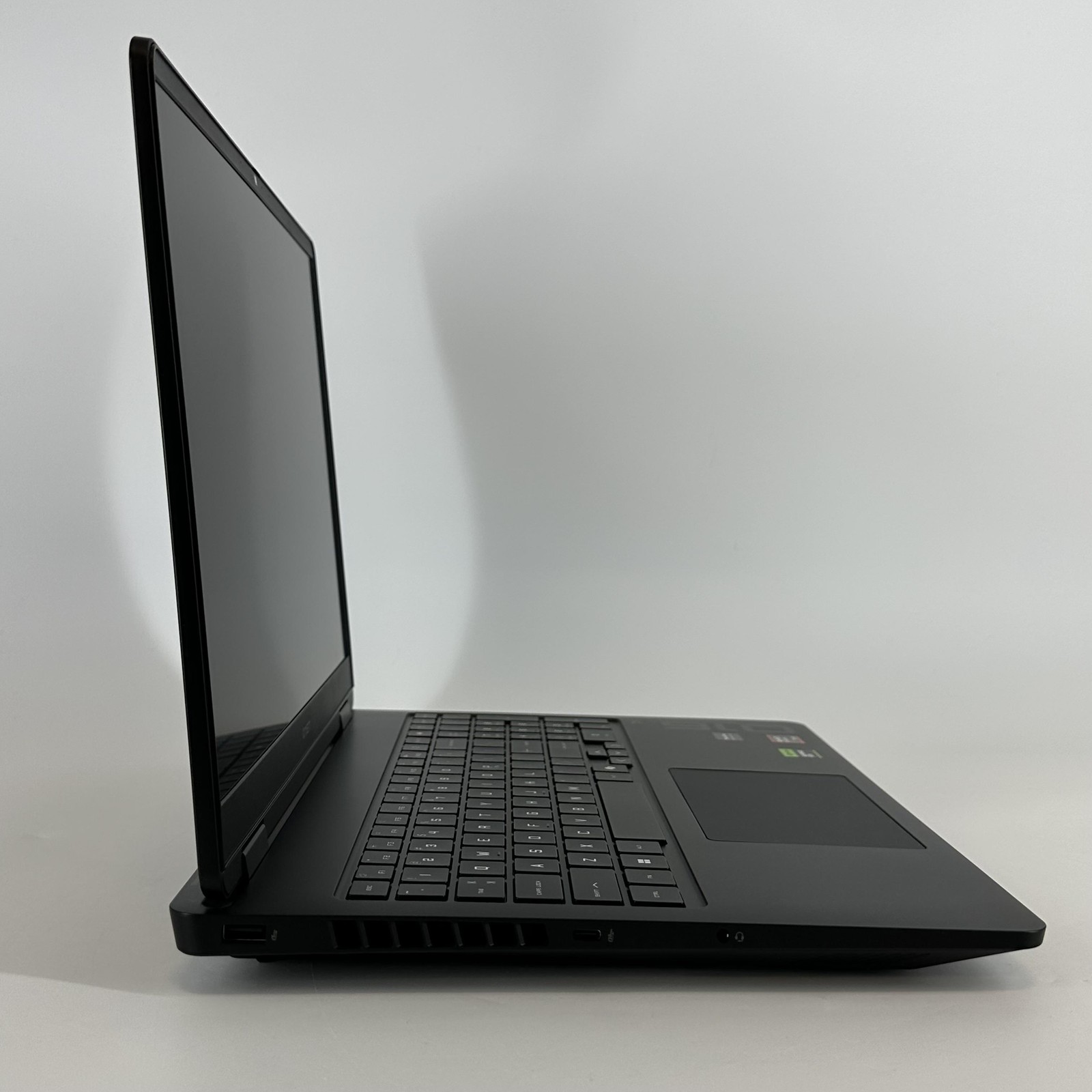 HP Omen 16 FHD+ 2.4GHz Ryzen 9 8940HX 32GB 1TB SSD NVIDIA RTX 5060 CAMERA DEBRIS