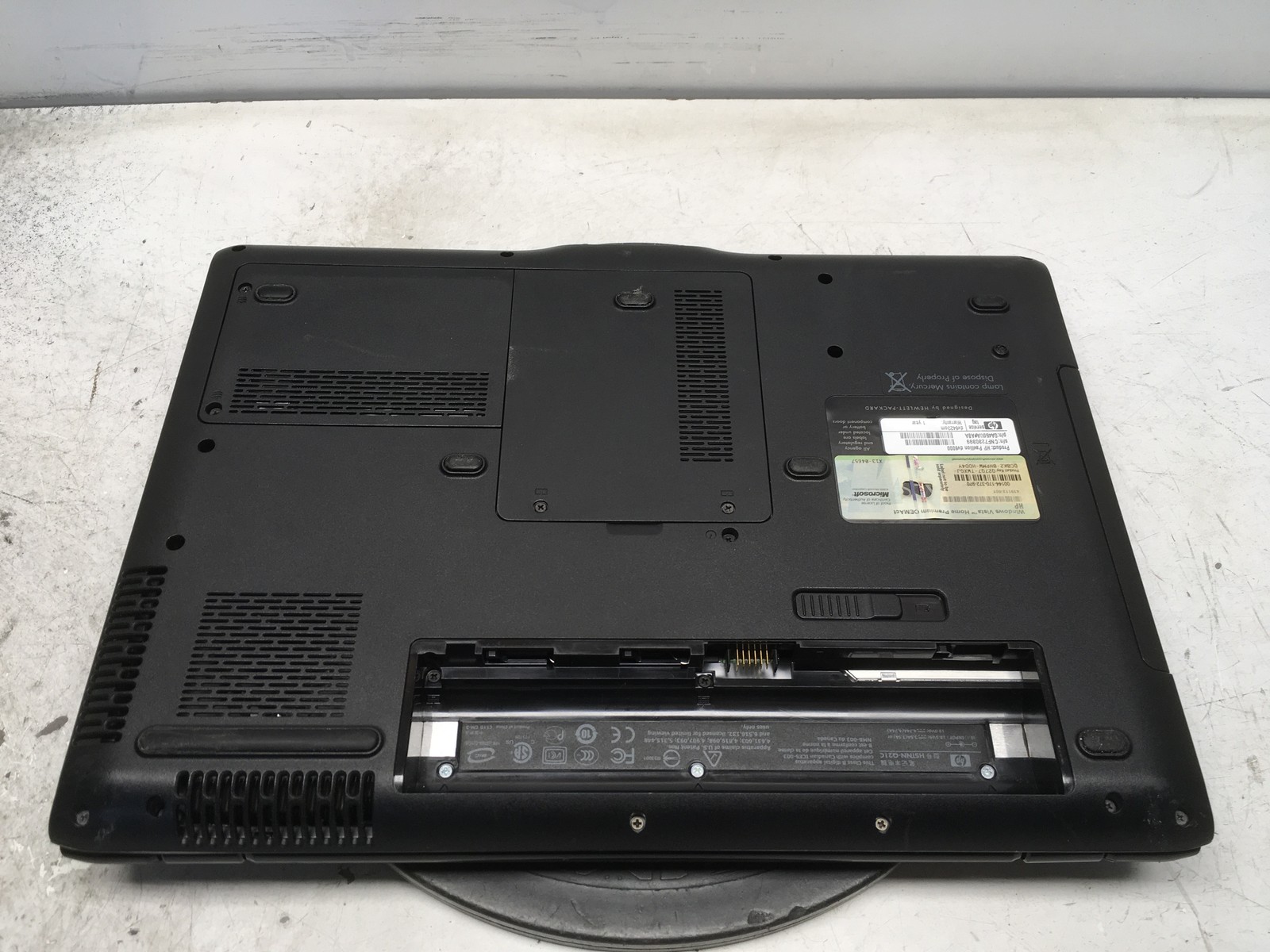 HP Pavilion DV6423OM AMD Turion 64 X2 TL-58 1900MHz 2 GB NO HDD No Batt