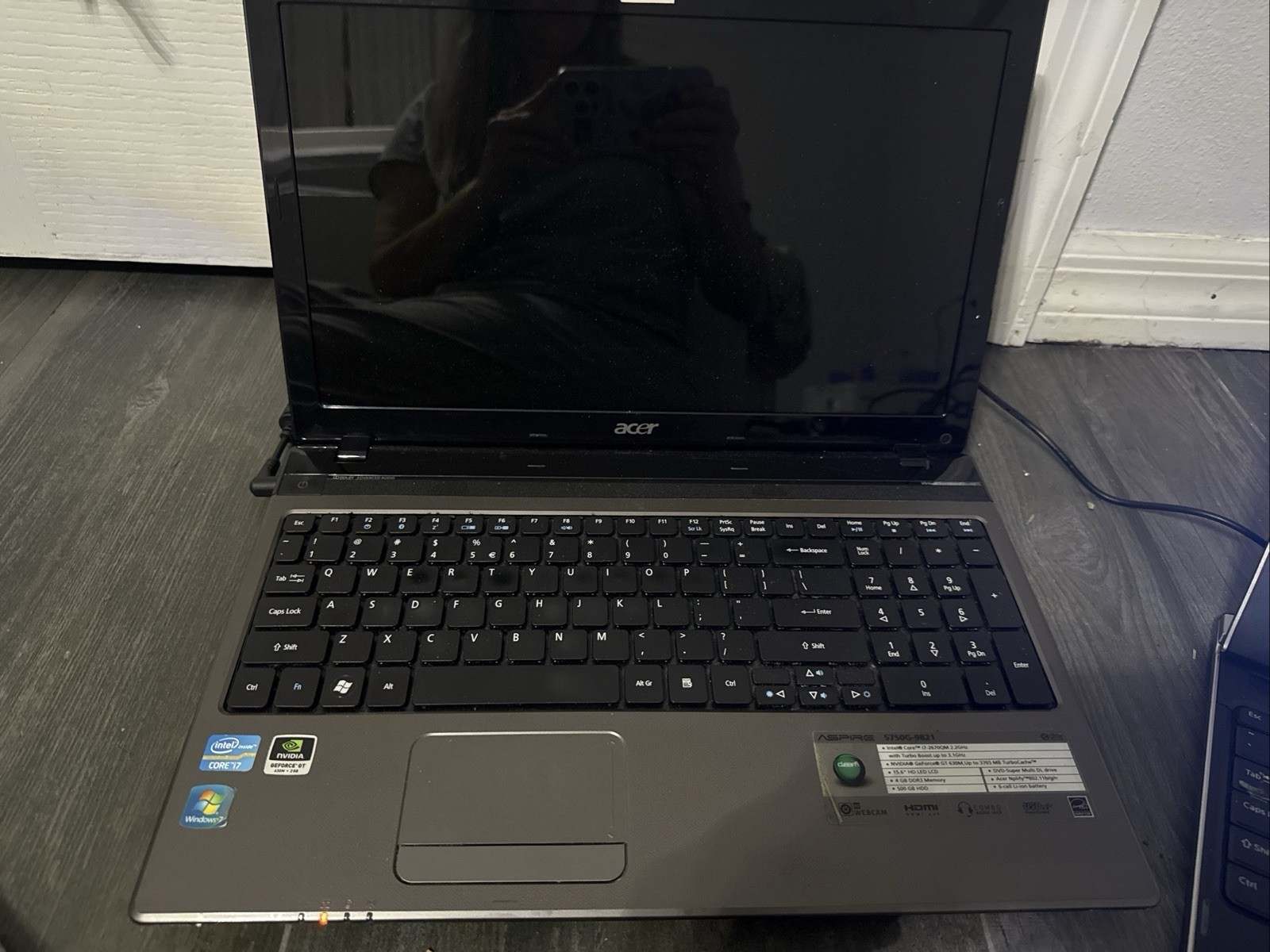 Dell Latitude 13 Laptop Core 2 Solo 1.4GHz 2GB RAM 250GB HDD Boots to Repair