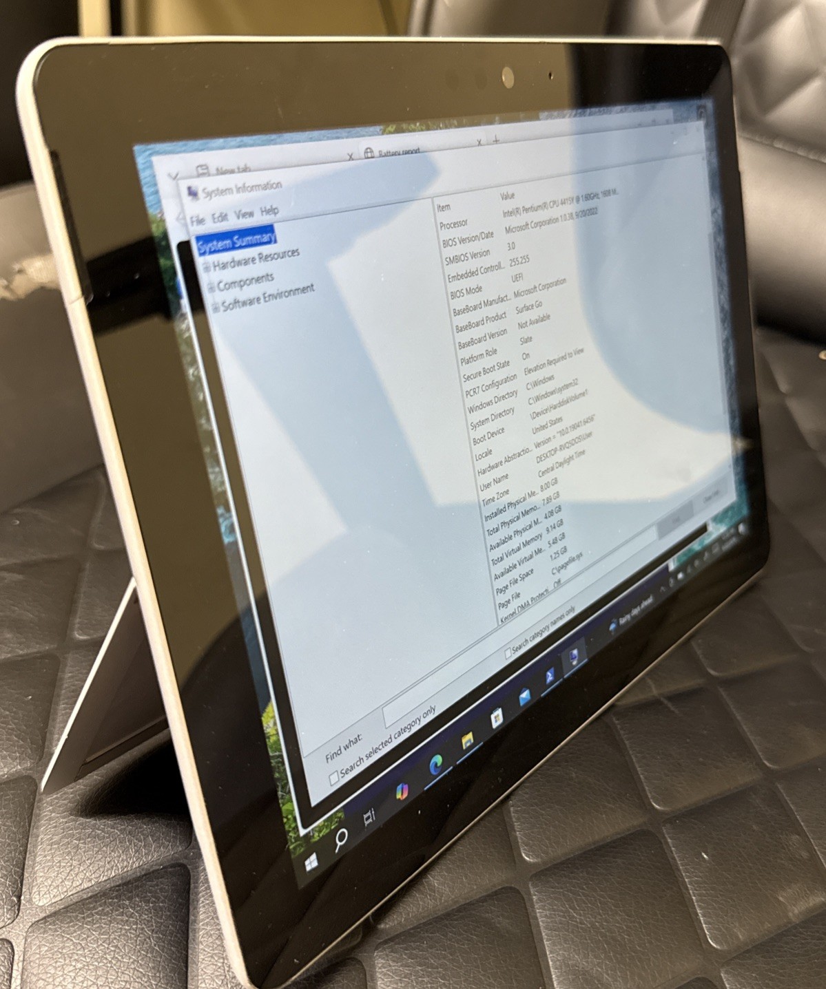 Microsoft Surface Go 1824 Intel 4415Y 8G 128 128gb Windows 10 Pro Charger Includ