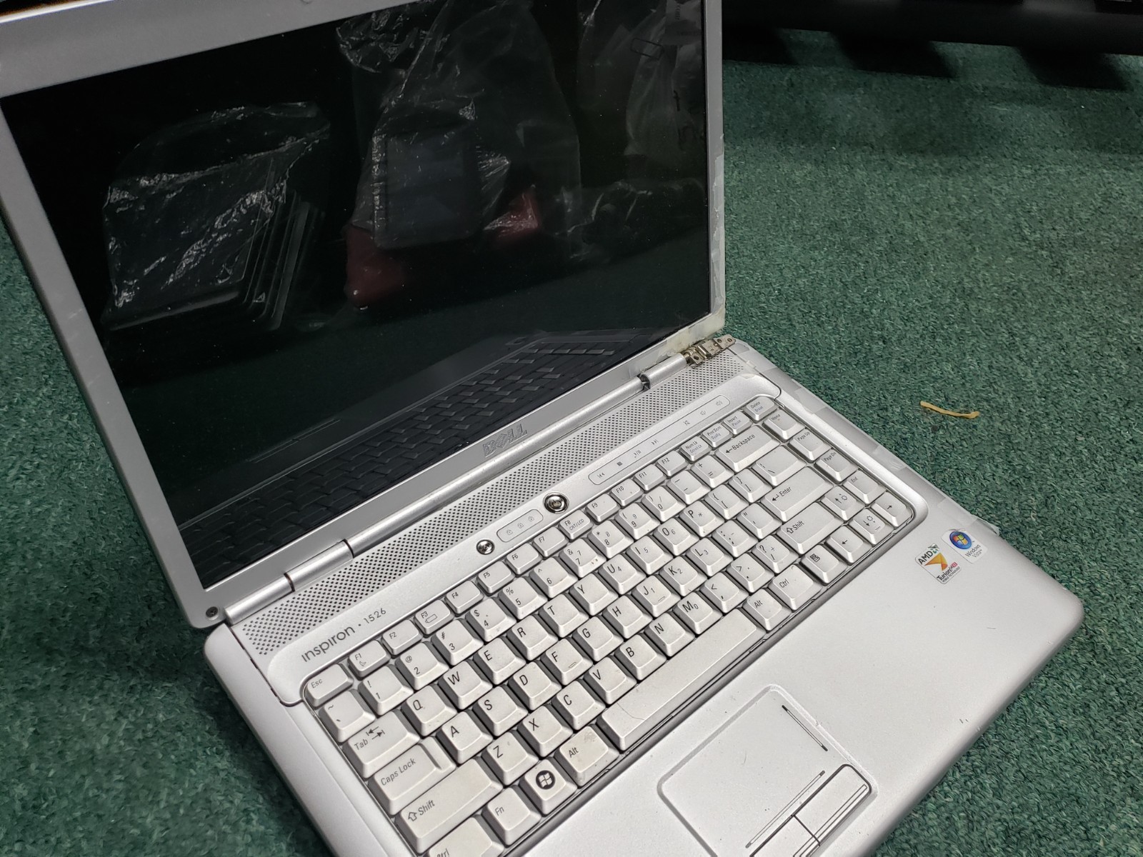 Dell Inspiron 1525 PP29L and PP20L laptops for parts or gold recovery