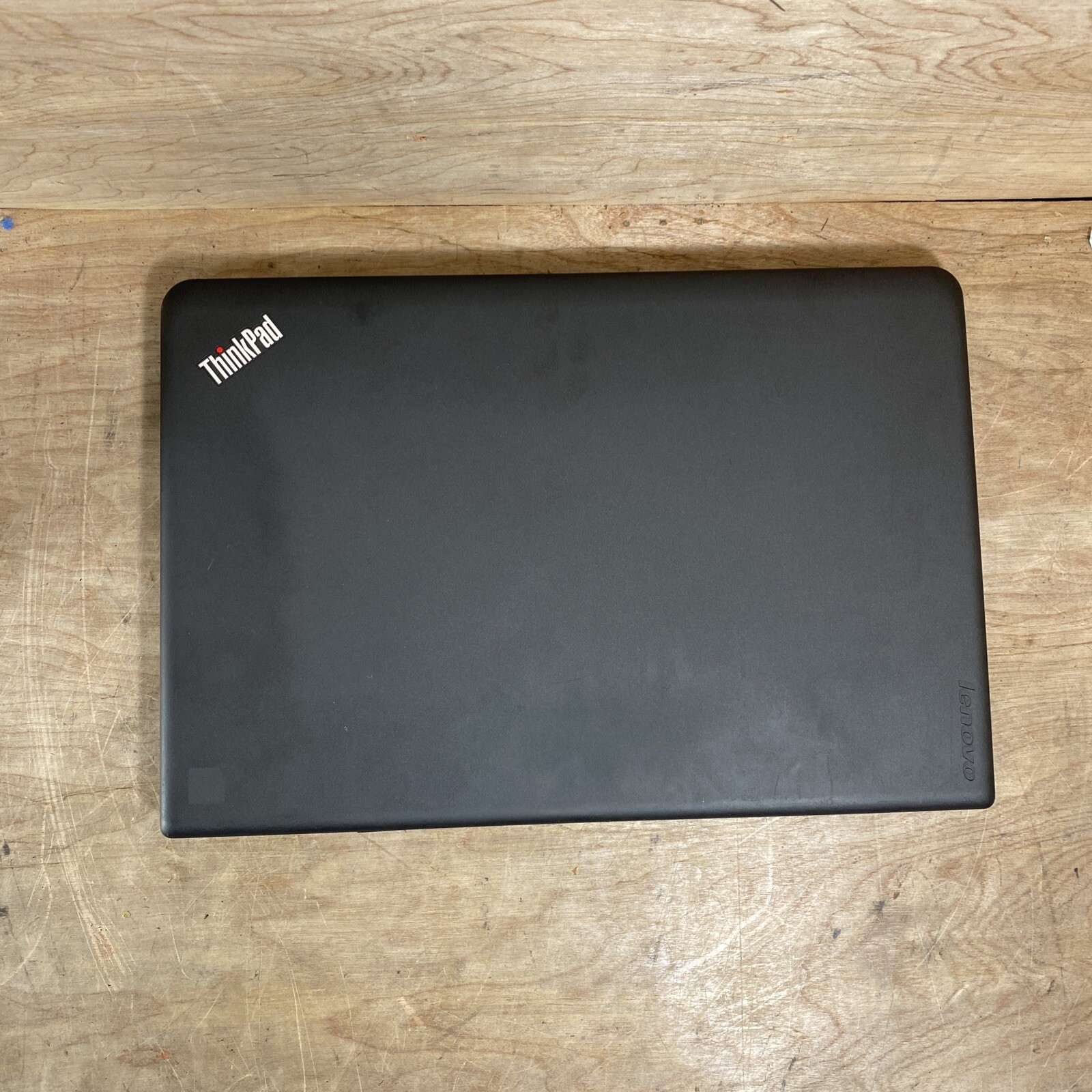 Lenovo ThinkPad E555 15.6″ NO SSD / NO RAM / Screen Good for Parts READ