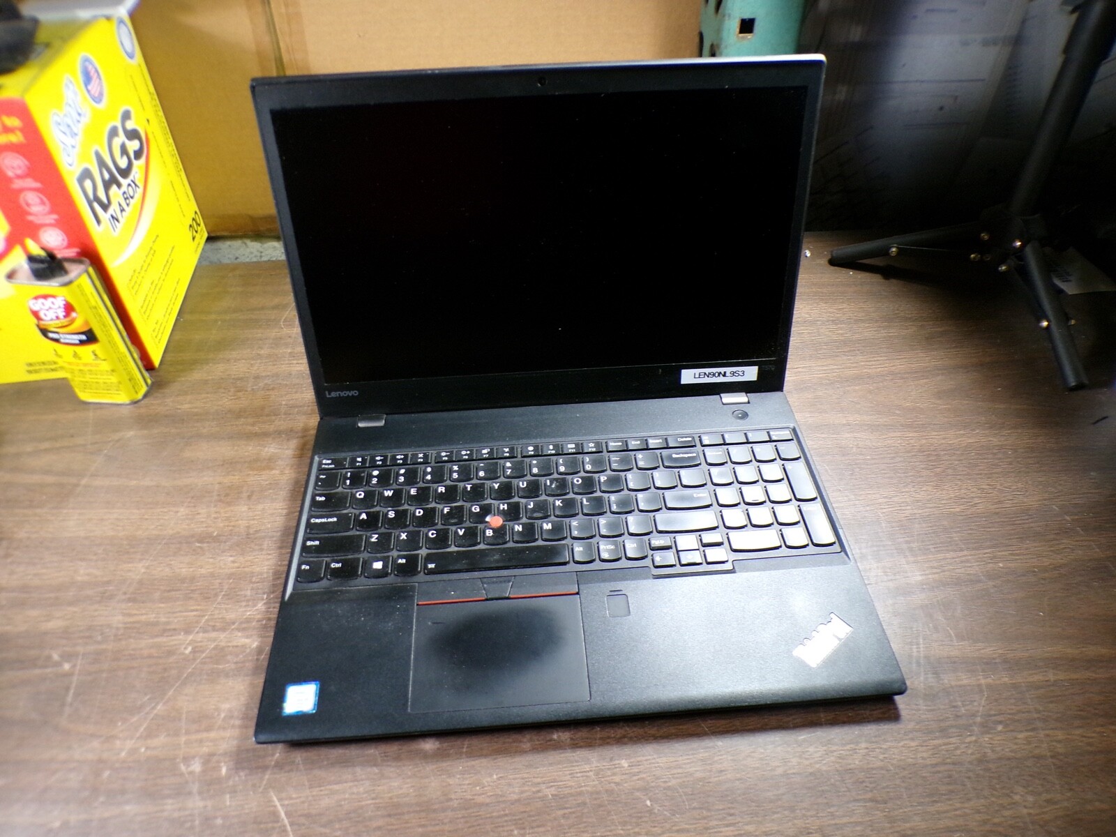 THINKPAD LENOVO T570 INTEL CORE i5-6300U 2.40GHZ 4GB RAM **NO HD/ NO CADDIE