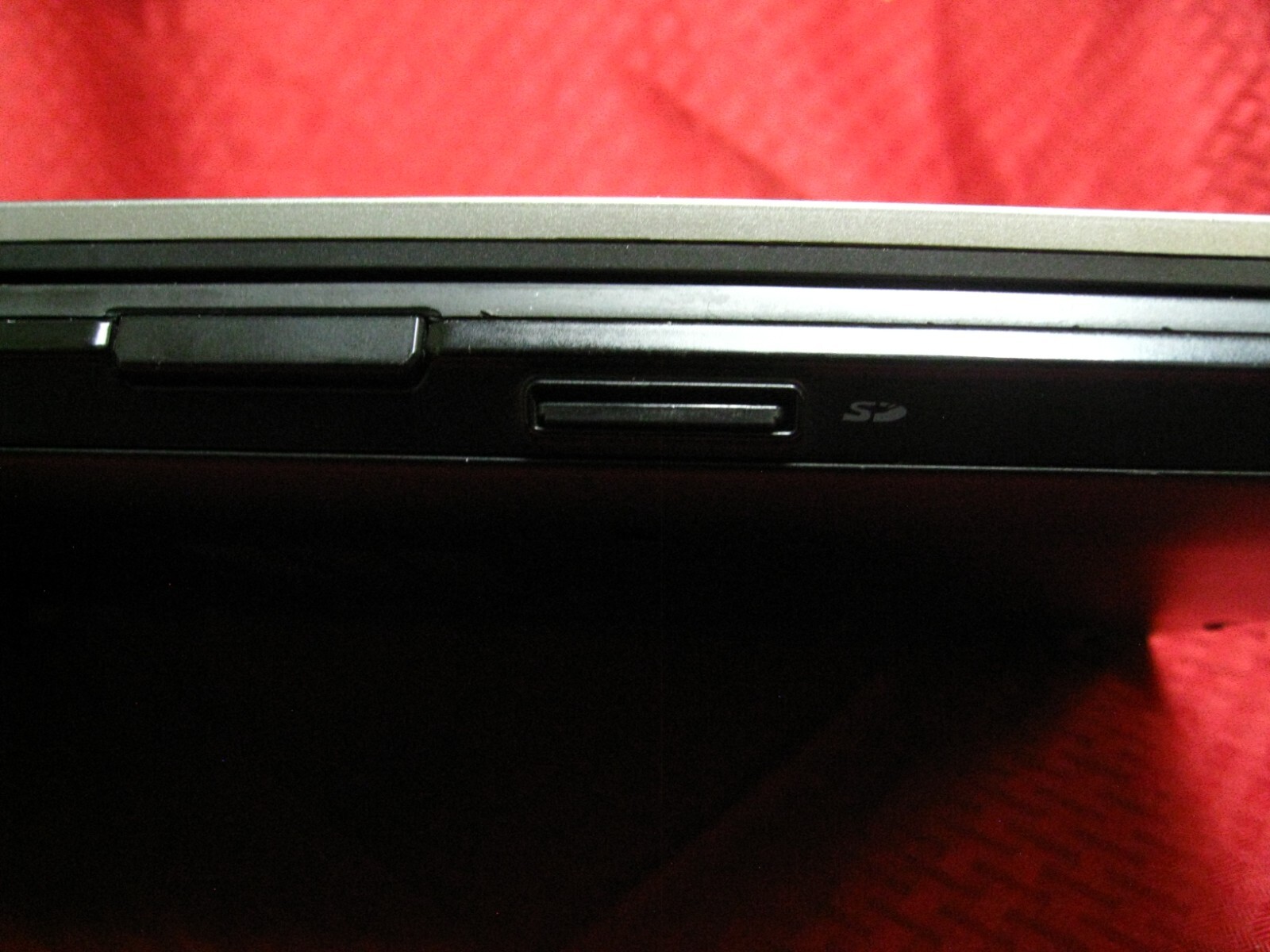 Dell Latitude E6410/GYXJ3 A00 JSD2 Laptop – i7 2.67 GHz – Tested Working NO HDD