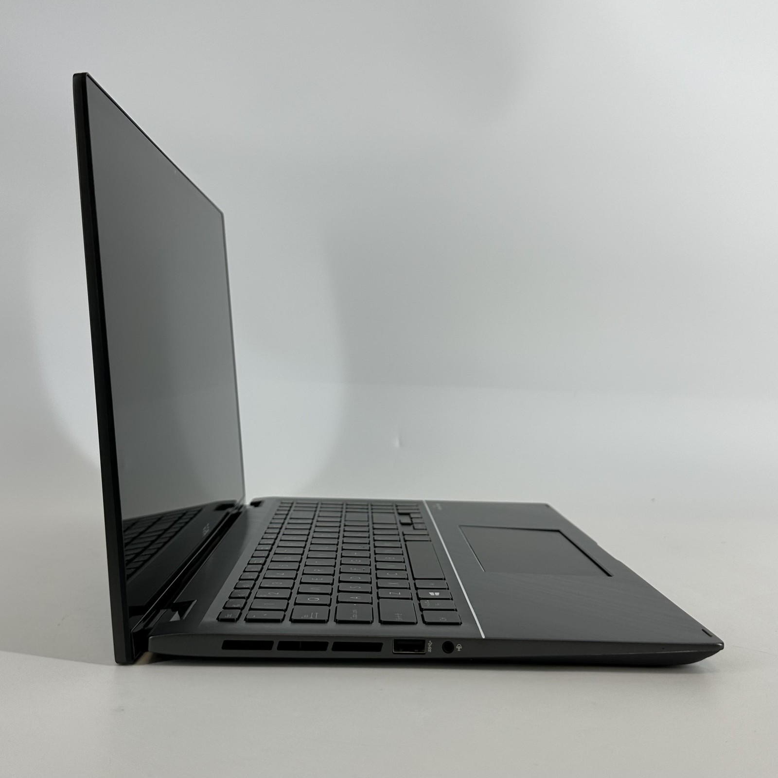 Asus Zenbook Flip 15 4K TOUCH i7-10510U 1.80GHz 16GB 1TB SSD GTX 1050 Max-Q Good